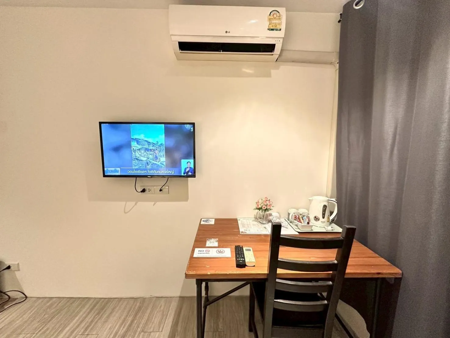 air conditioner in Studio F Sukhumvit