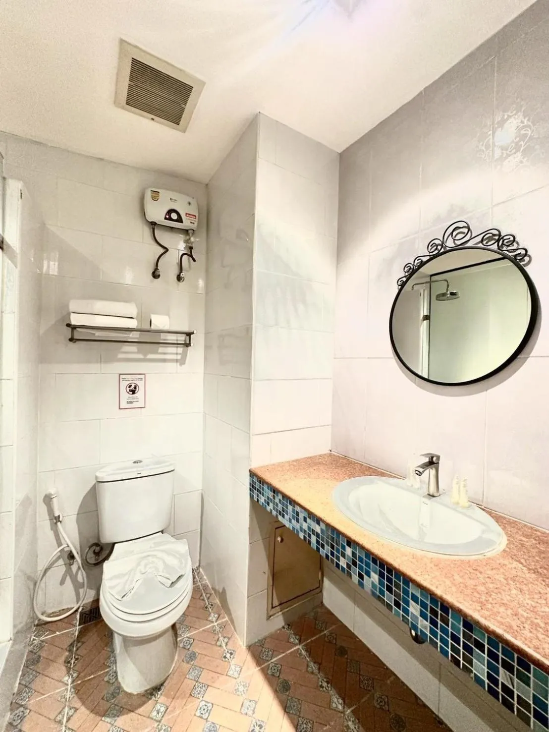 Toilet in Studio F Sukhumvit