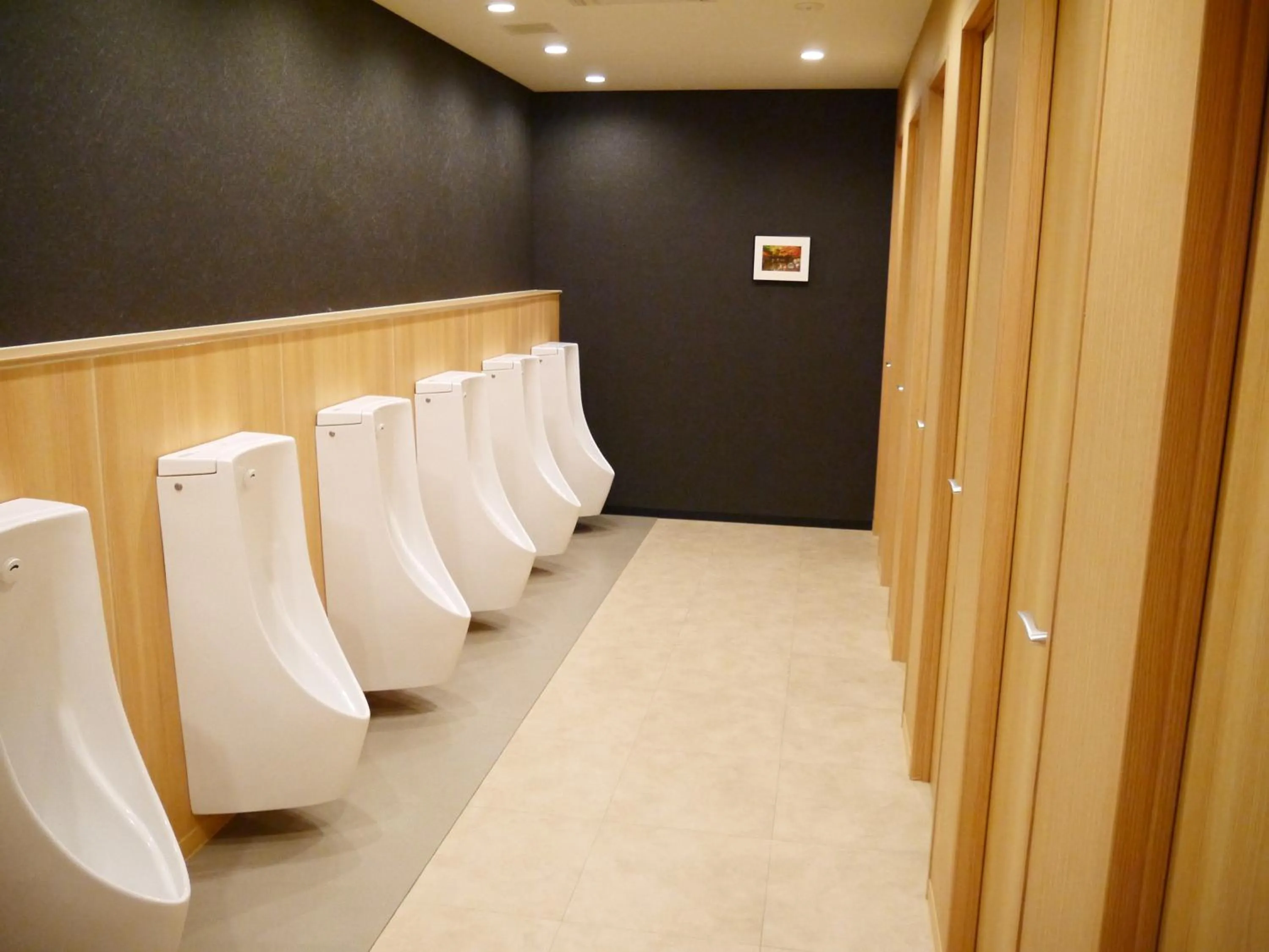 Toilet in First Cabin Kansai Airport