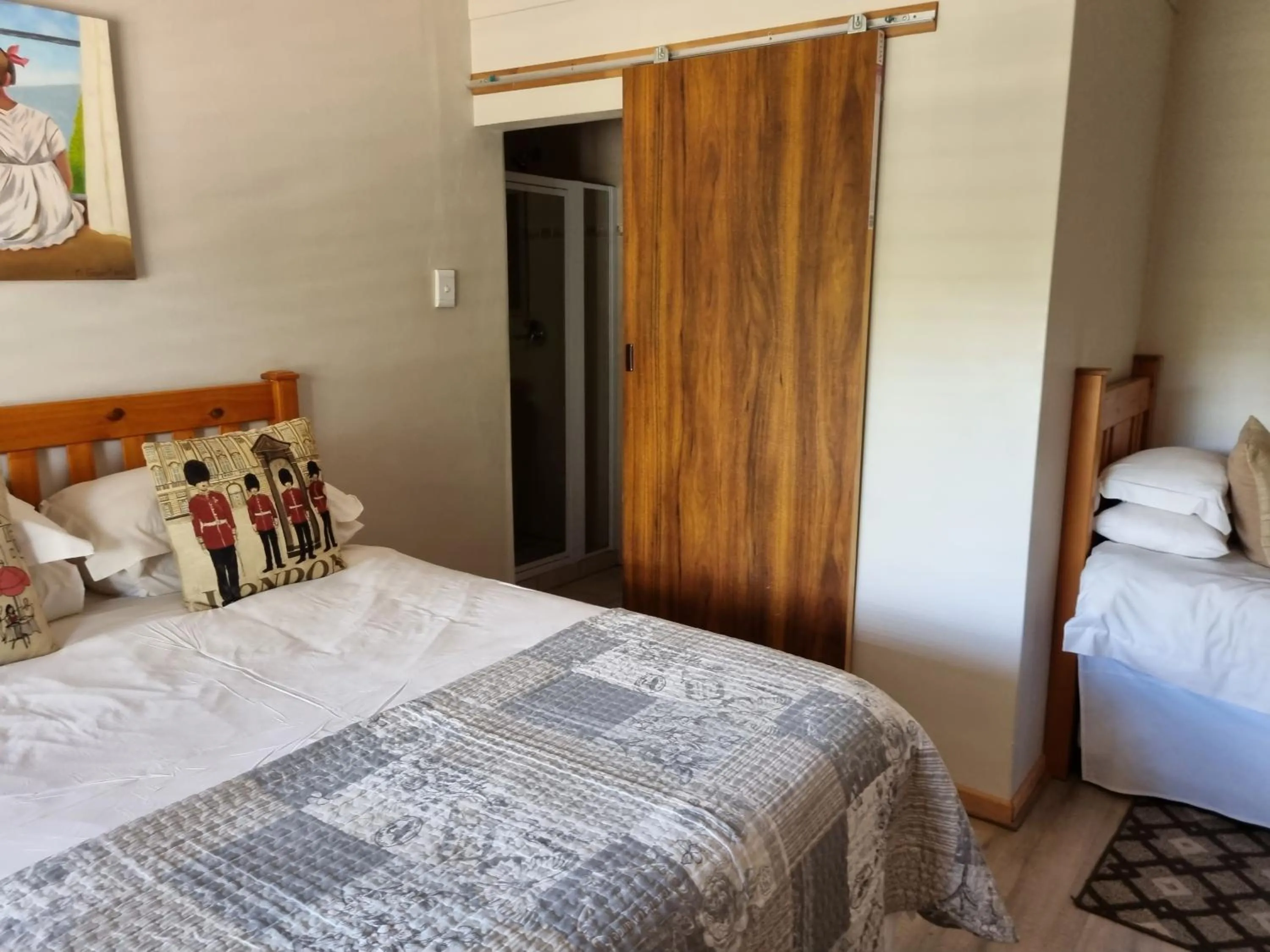 Bed in Kwela Bed & Breakfast