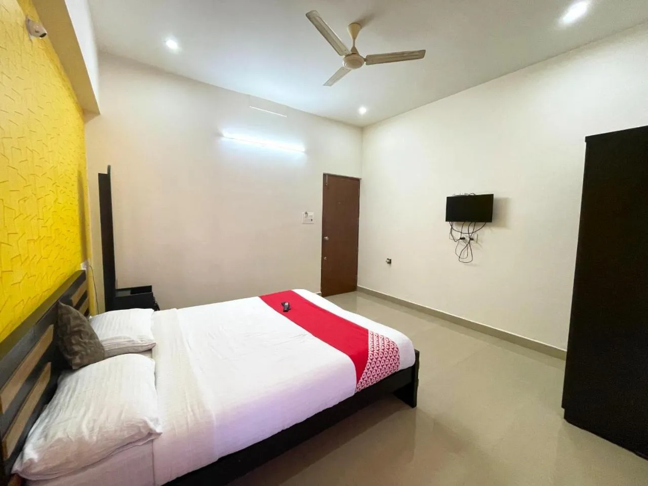 Bed in Green Valley Residency