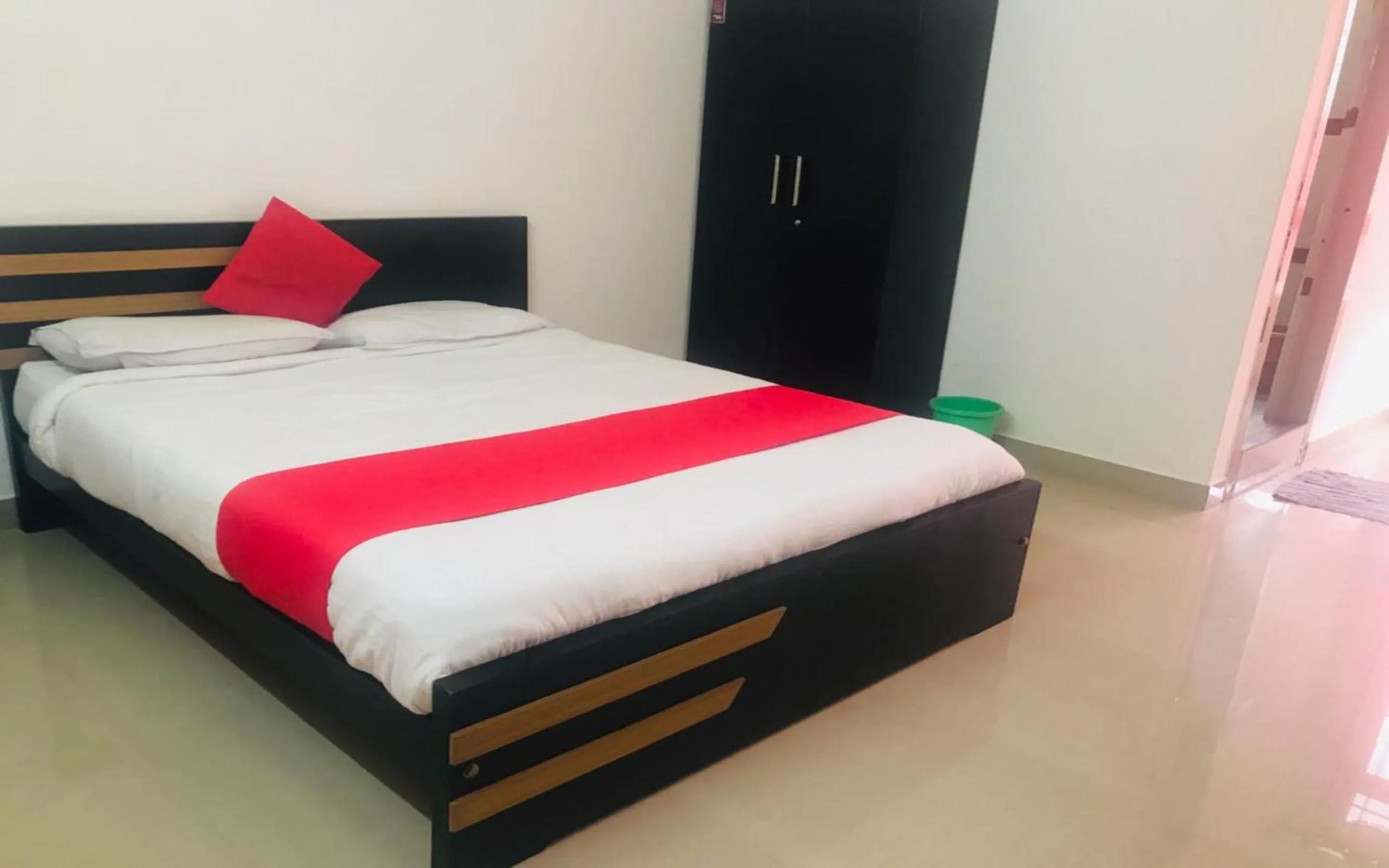 Bedroom, Bed in Green Valley Residency