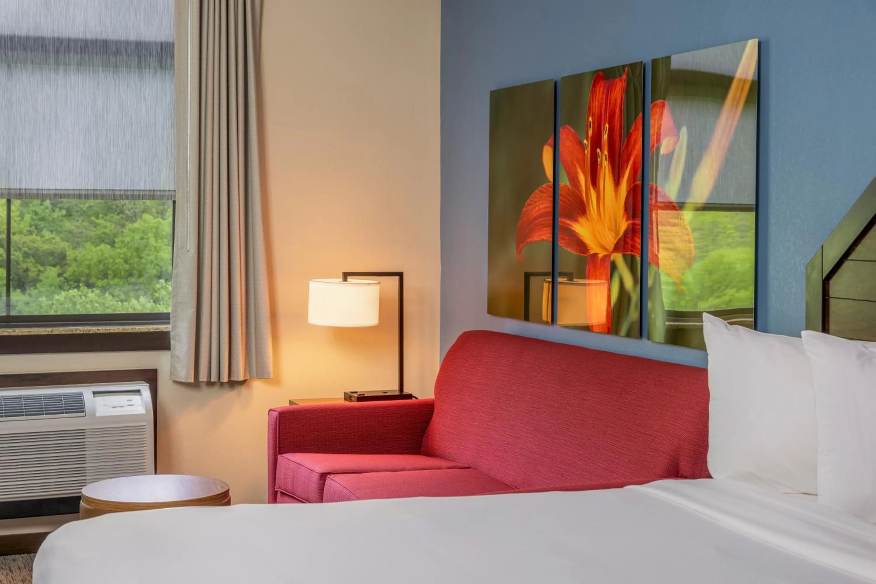 Property building, Bed in Camelback Resort