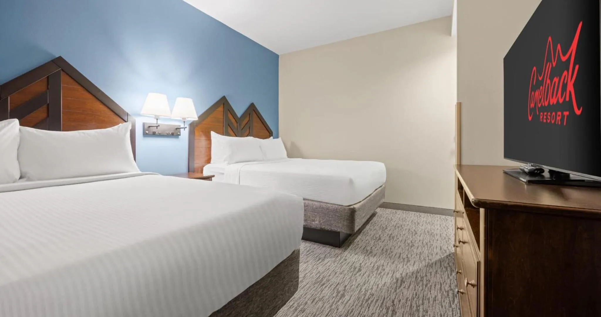 TV and multimedia, Bed in Camelback Resort