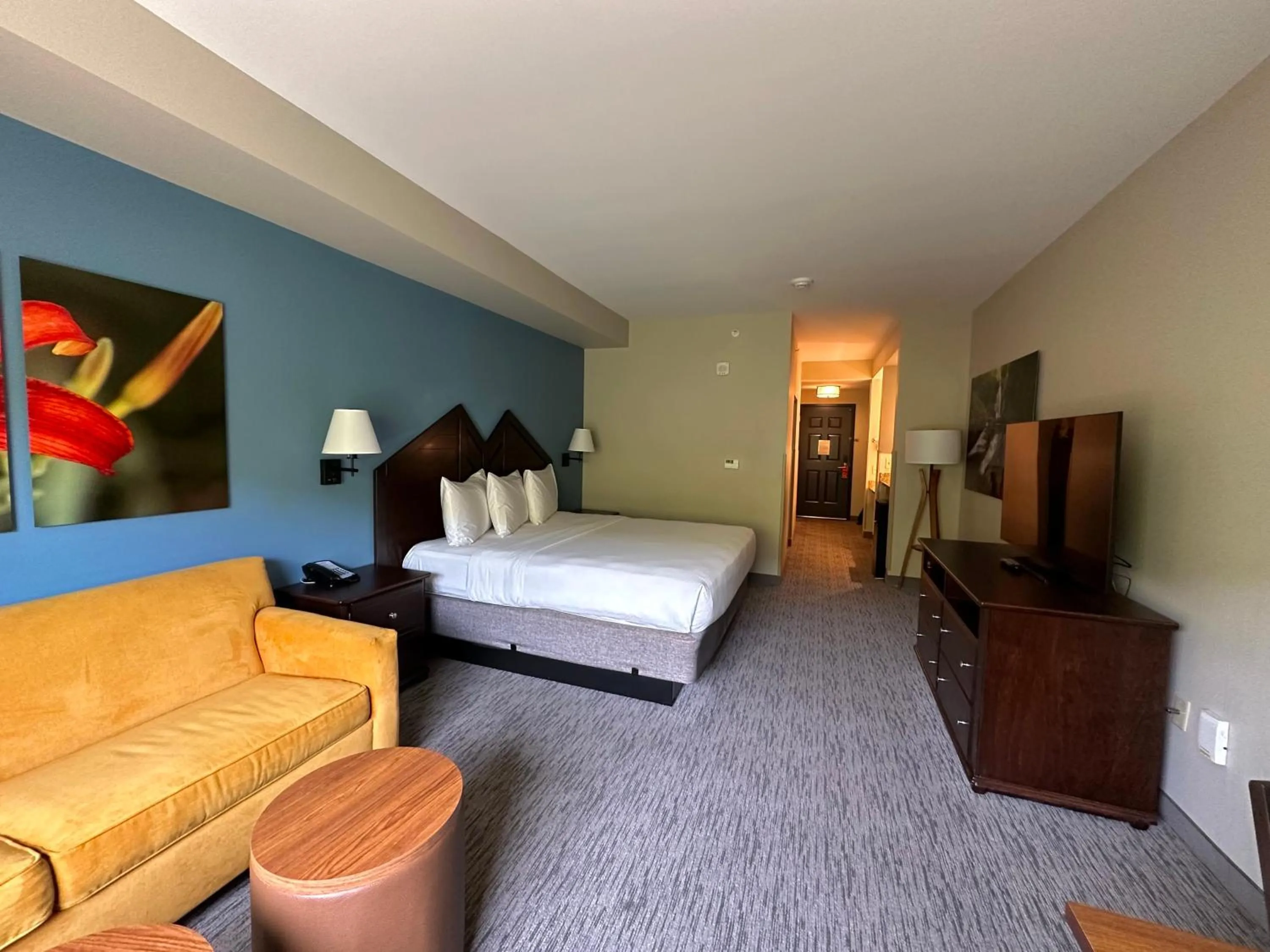 Bedroom, Bed in Camelback Resort