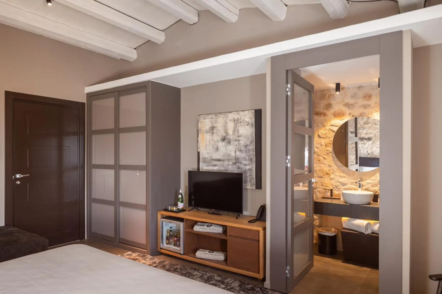 Bedroom, Bed in Pietra d'Acqua Resort & Spa by Geocharme