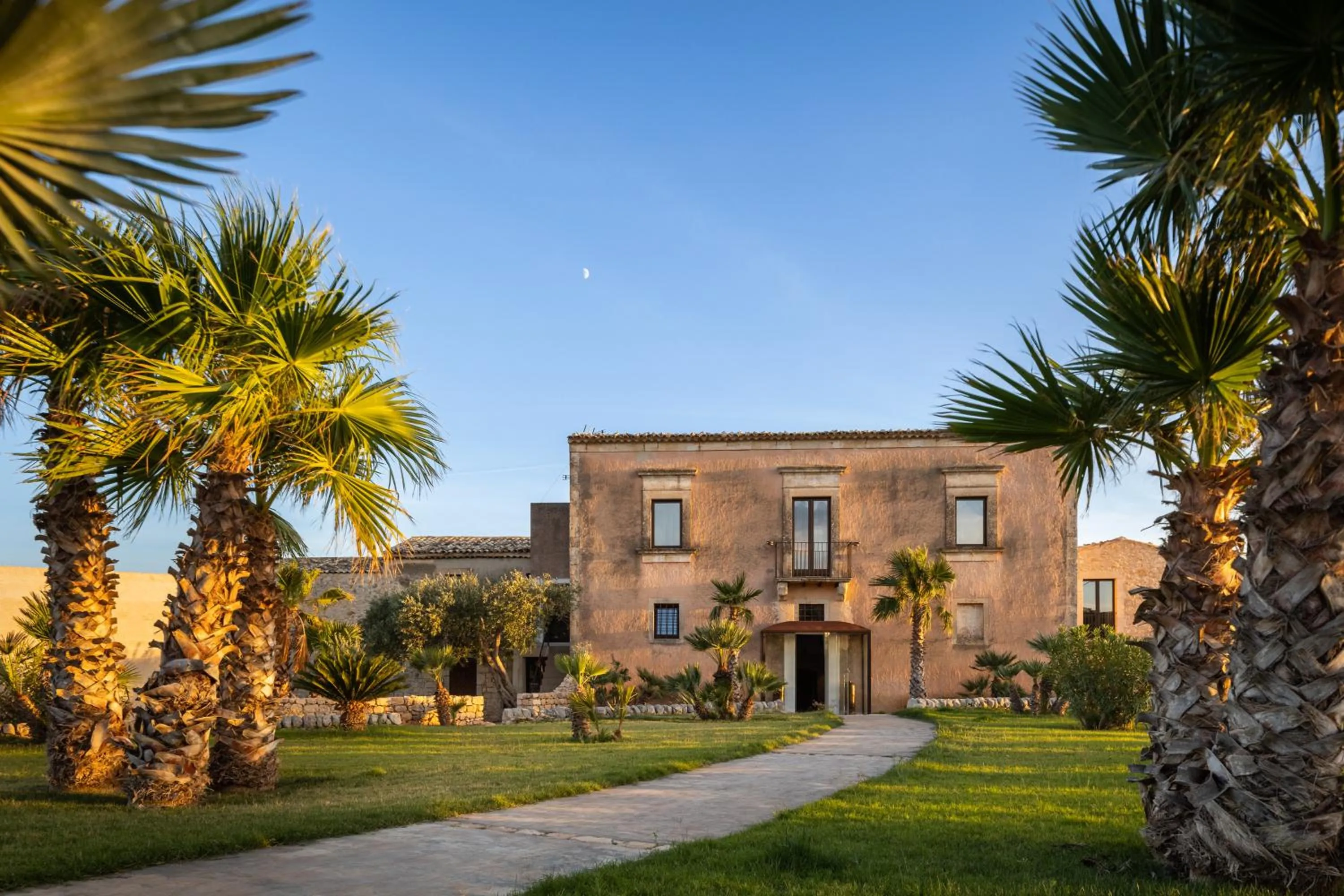 Property building in Pietra d'Acqua Resort & Spa by Geocharme