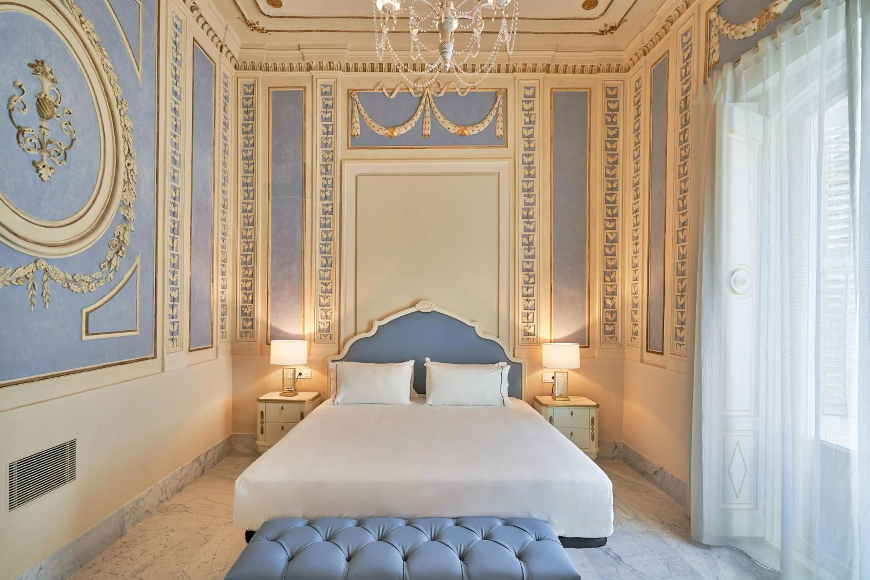 Bedroom, Bed in Tandem Palacio Veedor de Galeras Suites