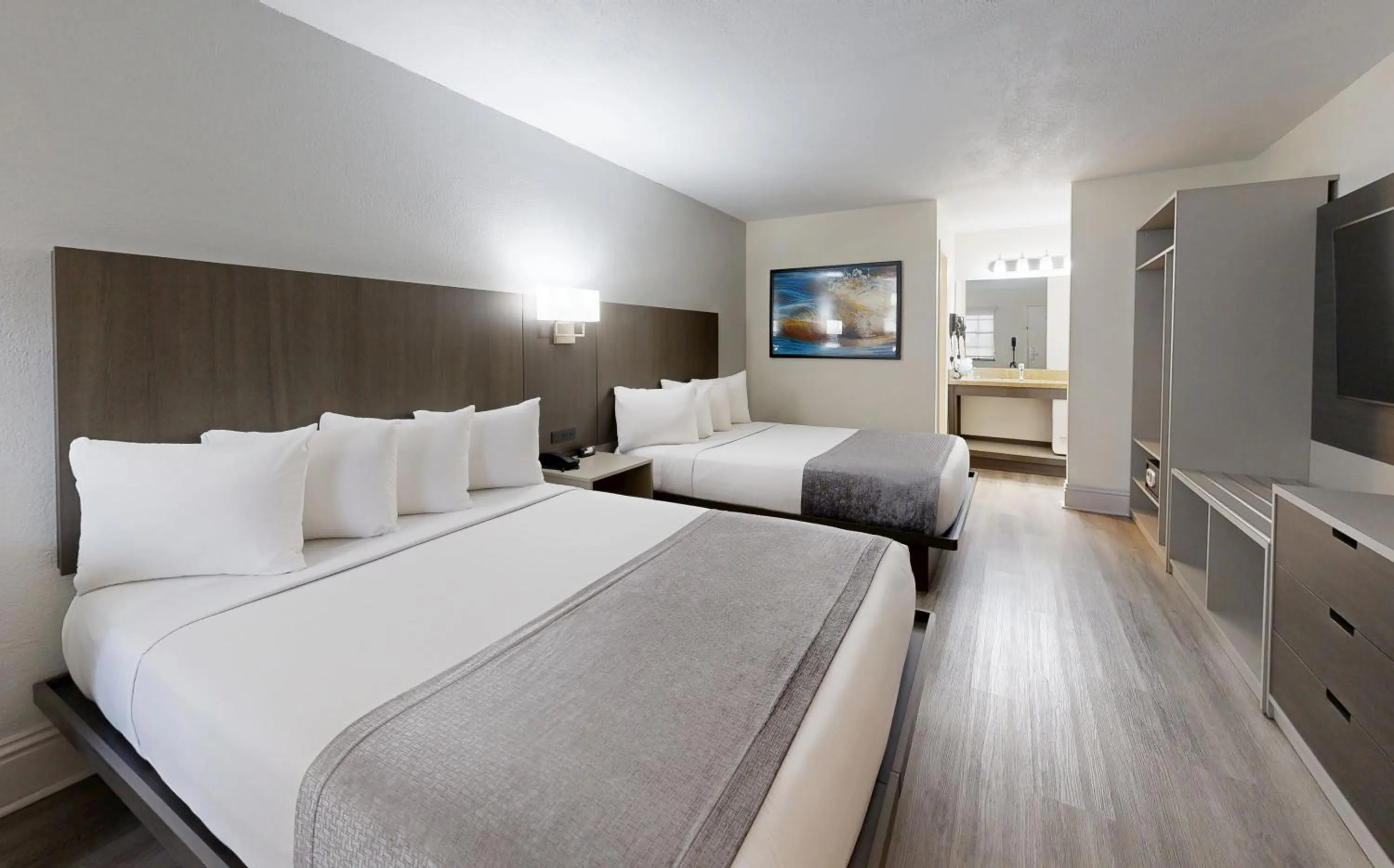 Bed in Avanti International Resort