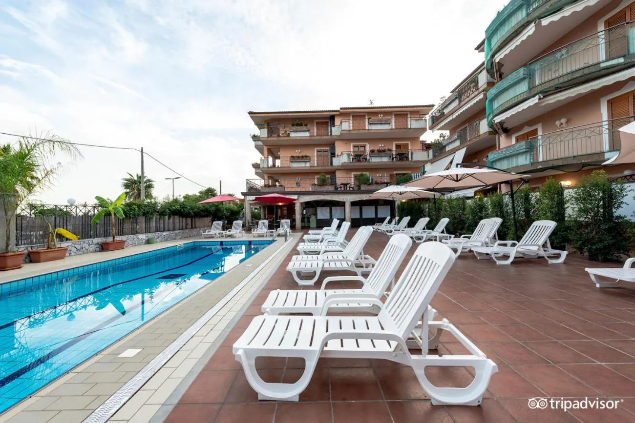 Swimming pool in Taormina Hotel Calipso