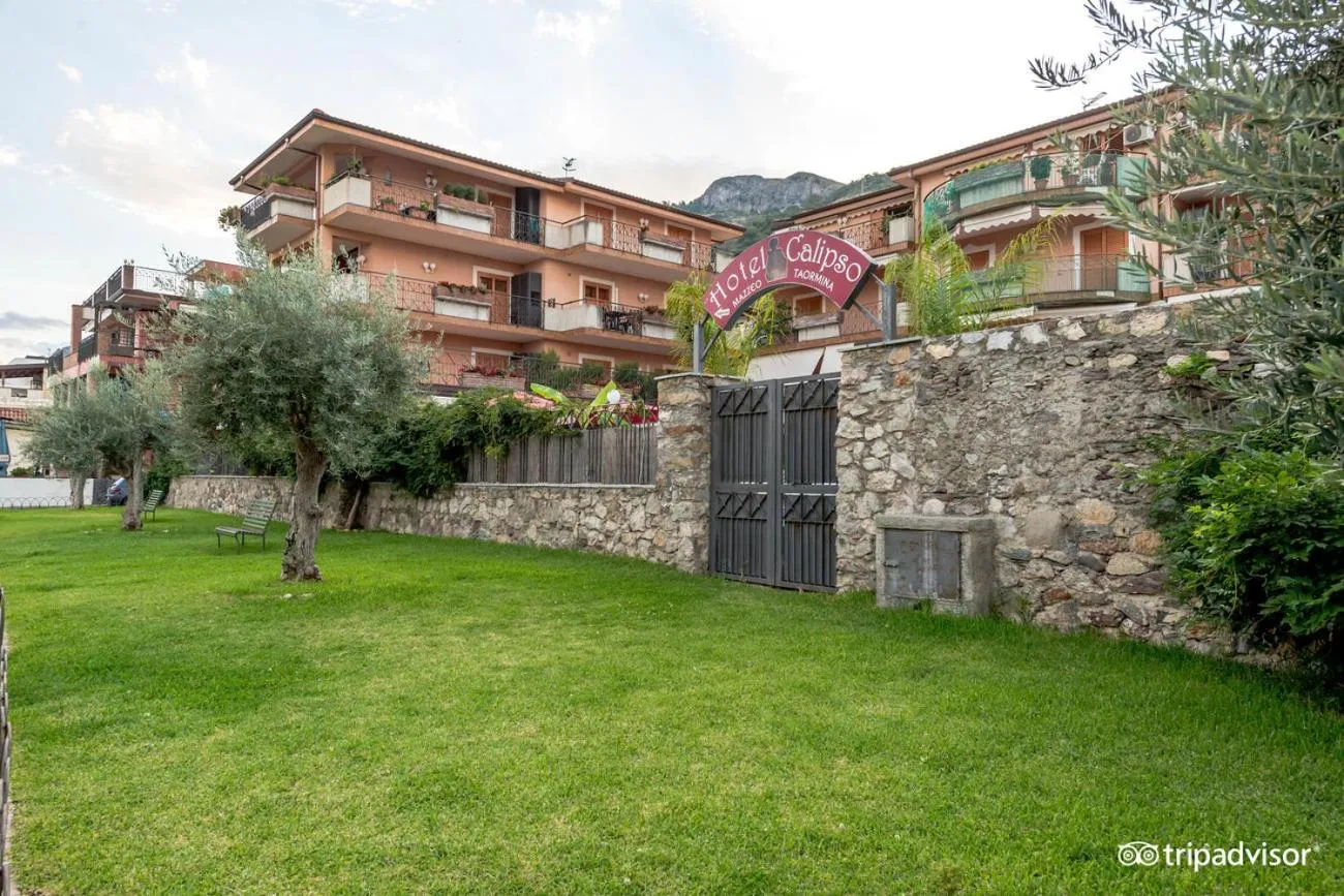 Property building in Taormina Hotel Calipso