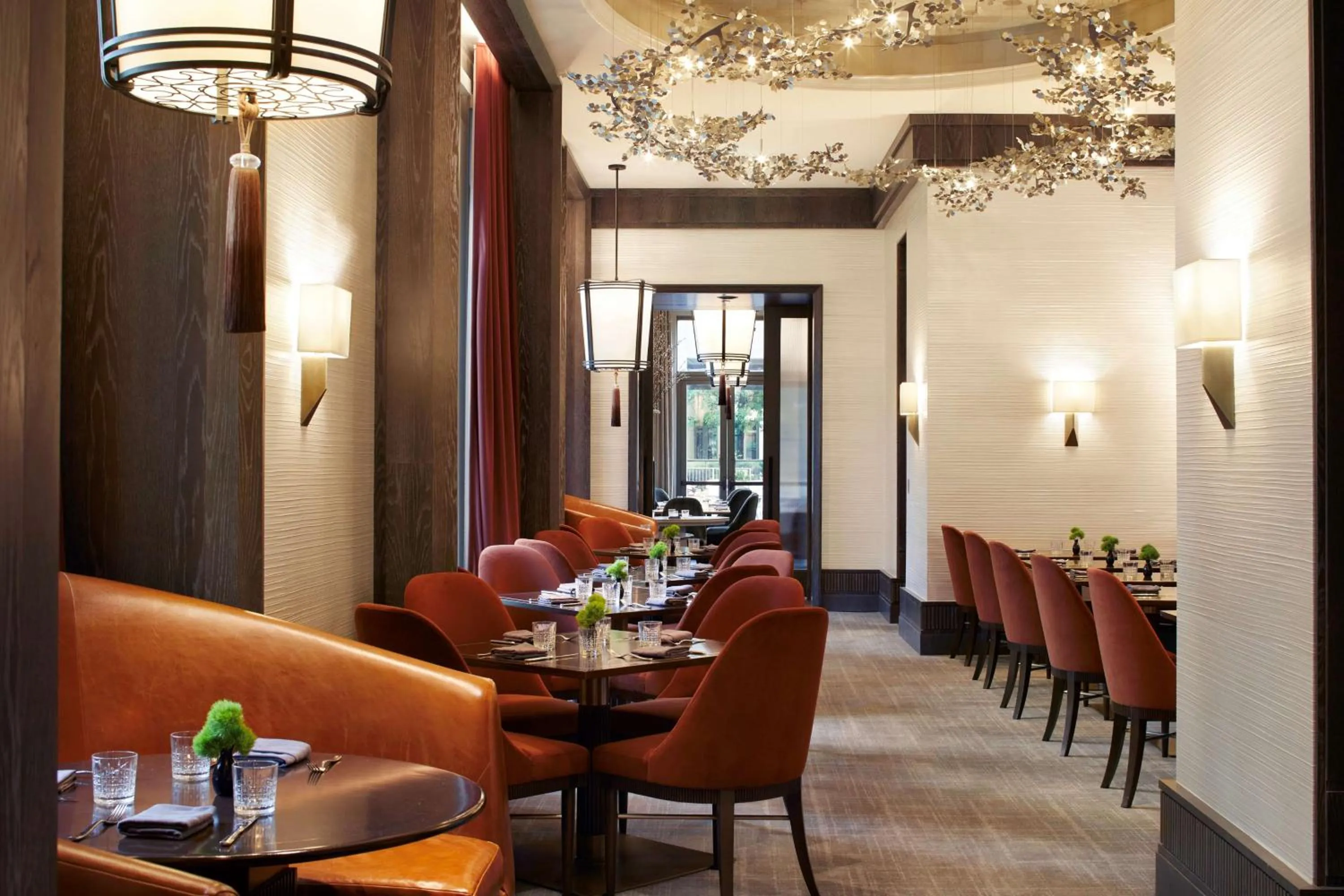 Restaurant/places to eat in Waldorf Astoria Atlanta Buckhead