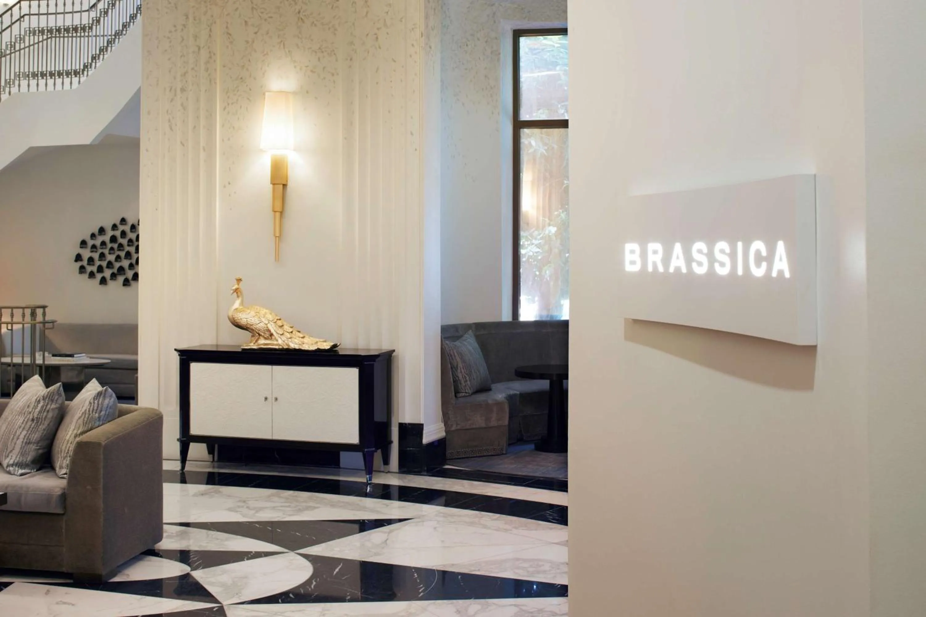 Restaurant/places to eat in Waldorf Astoria Atlanta Buckhead