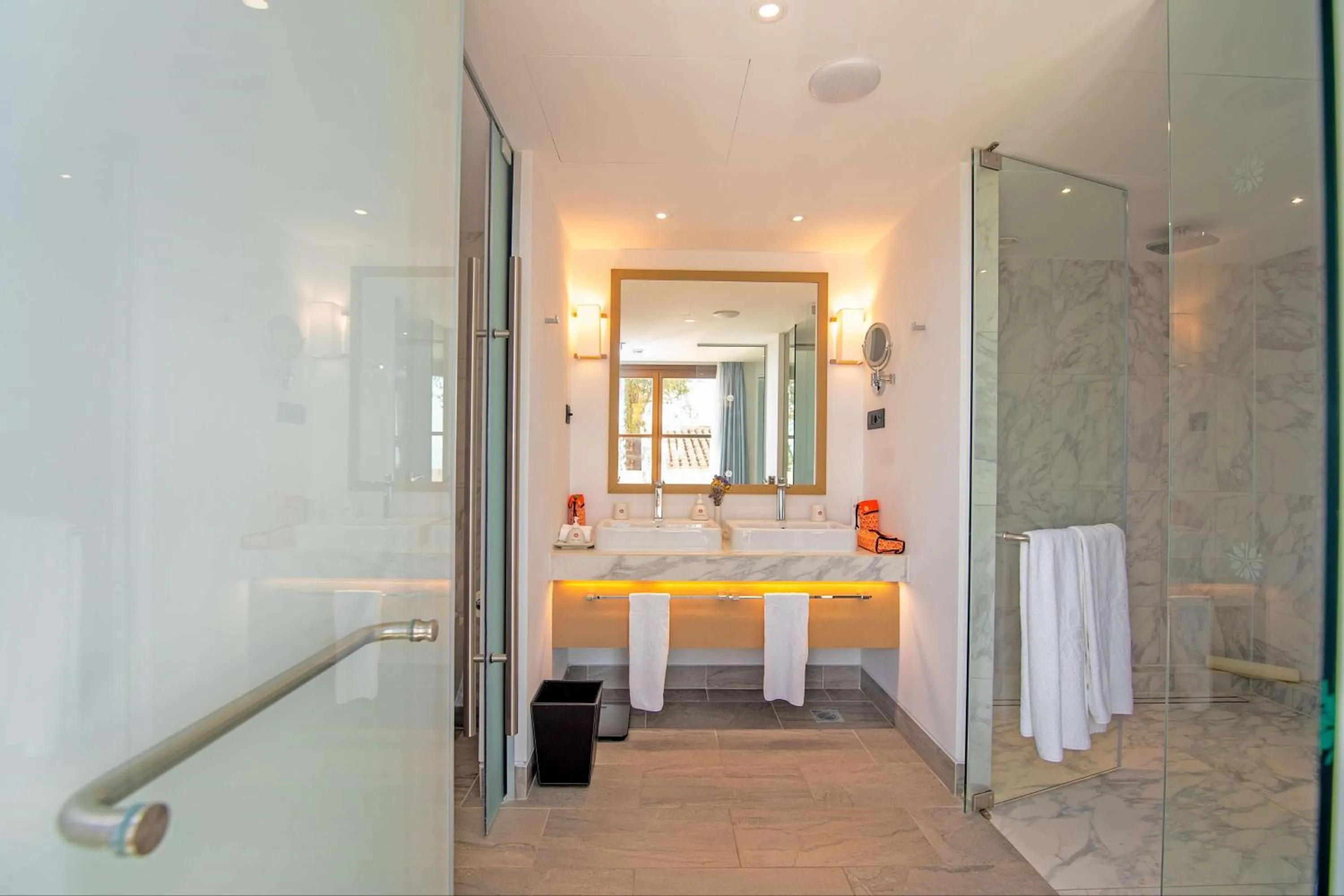 Photo of the whole room in Angsana Corfu Resort & Spa