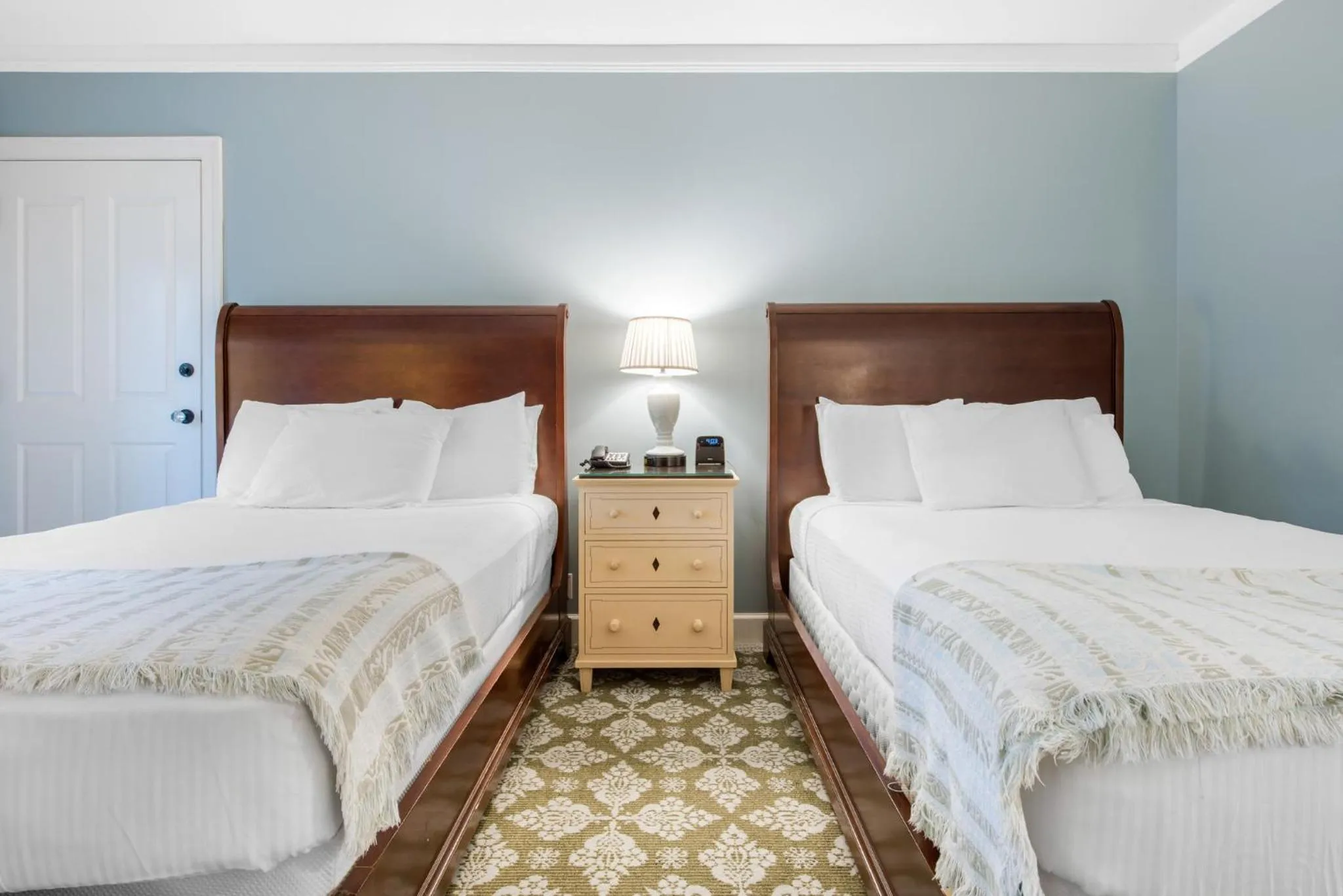 Photo of the whole room, Bed in Omni Bedford Springs Resort & Spa