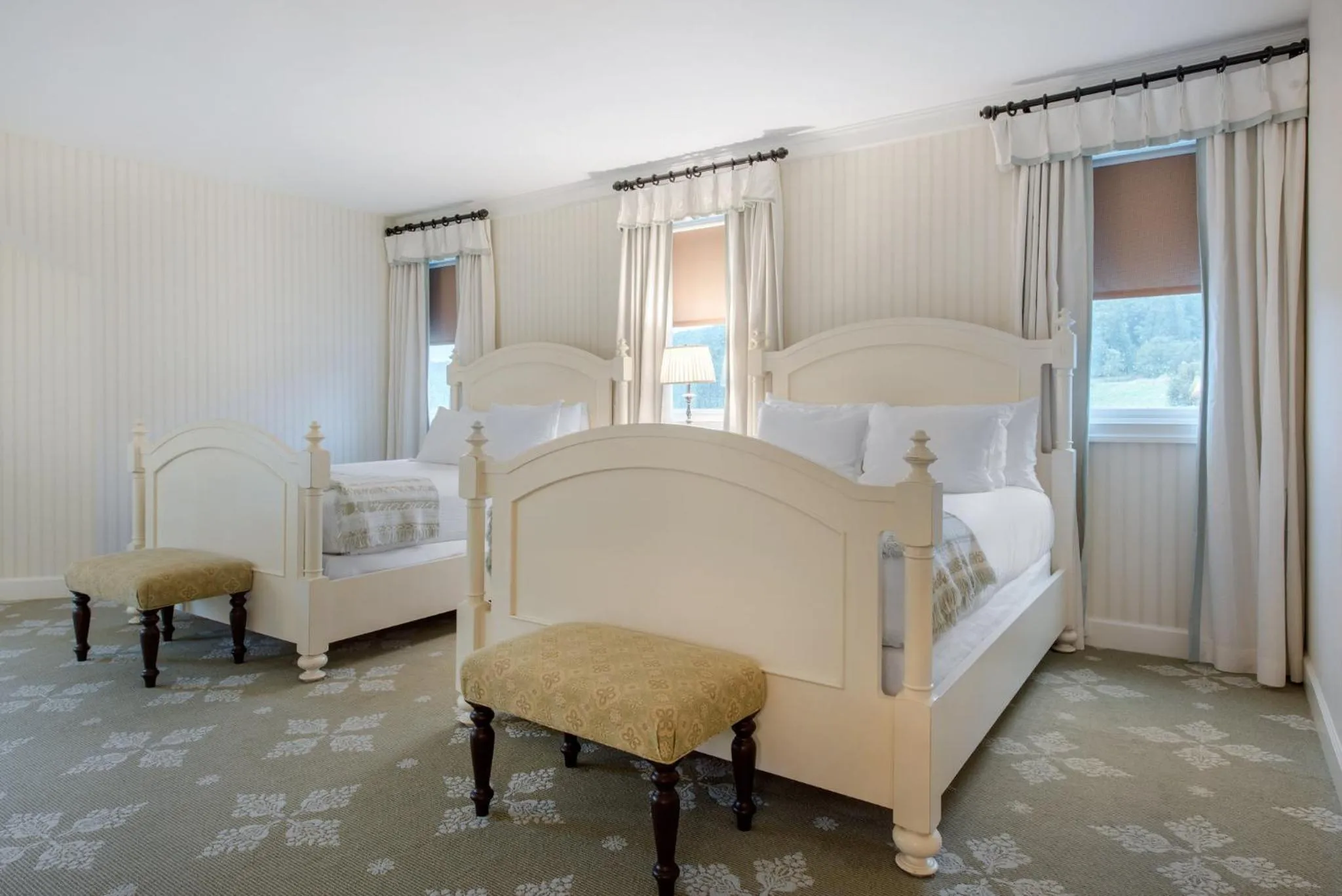 Photo of the whole room, Bed in Omni Bedford Springs Resort & Spa