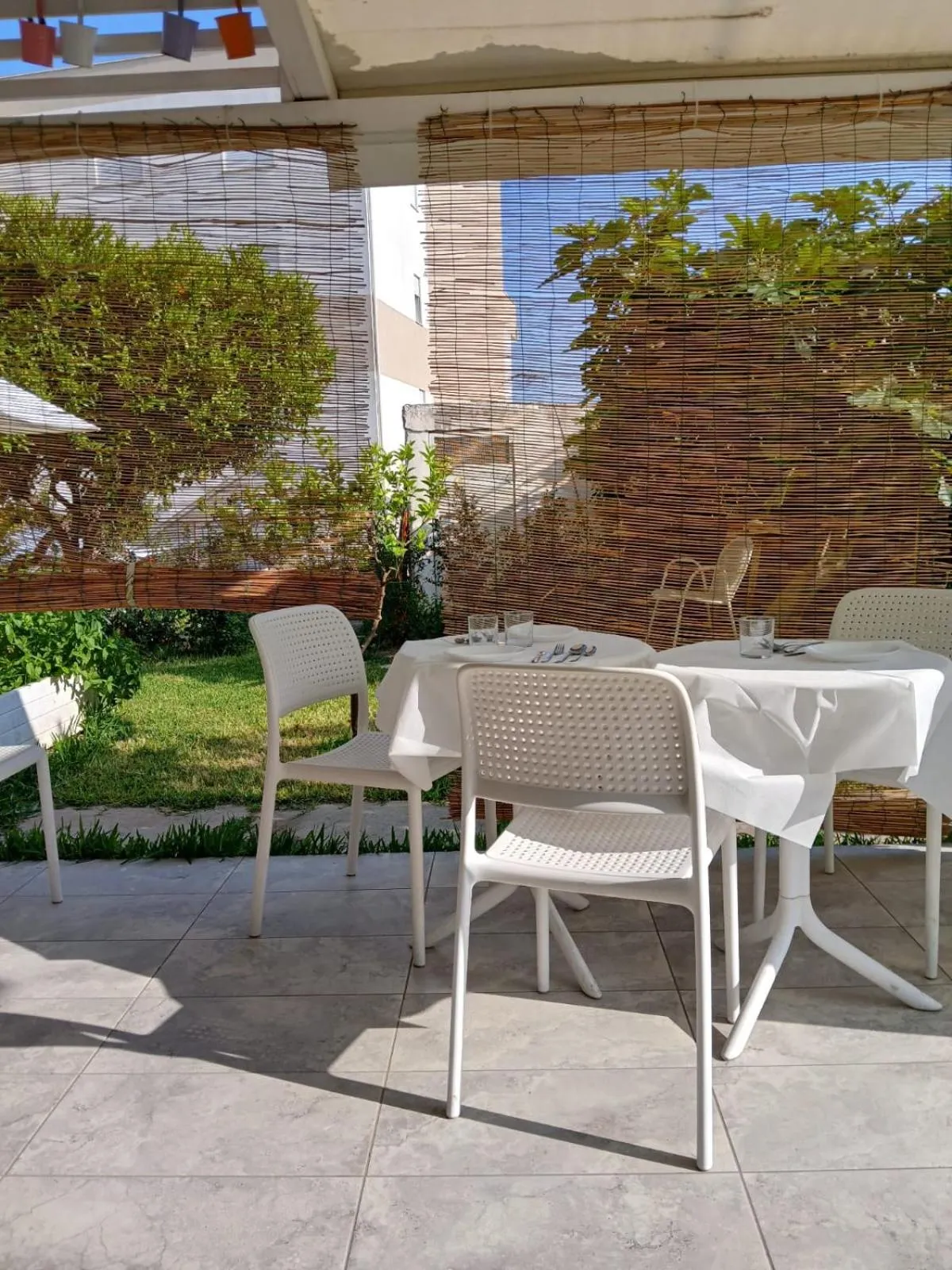 Dining area in B&B Kamalei Tropea