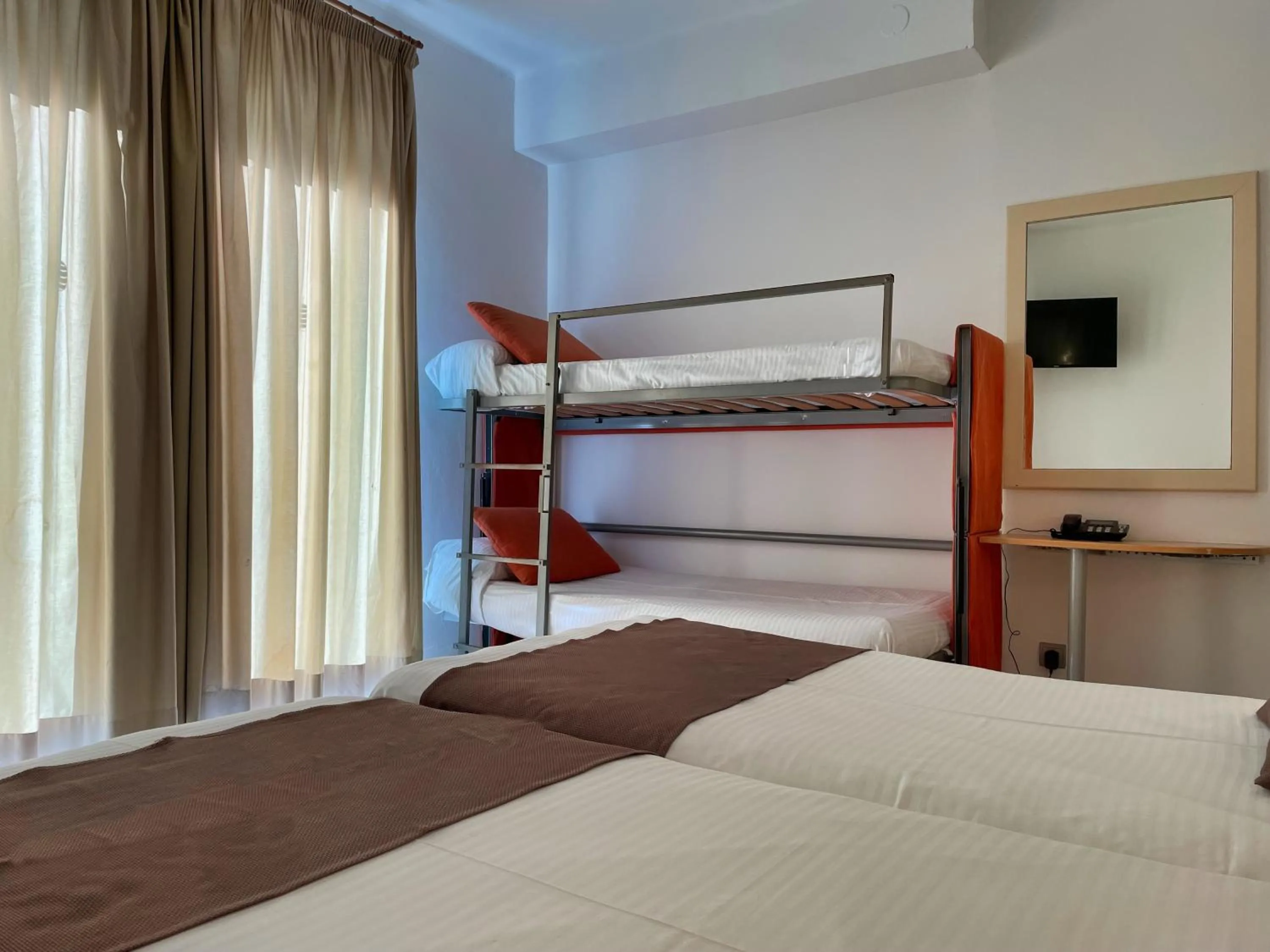 Bed in Hotel Villamarina Club