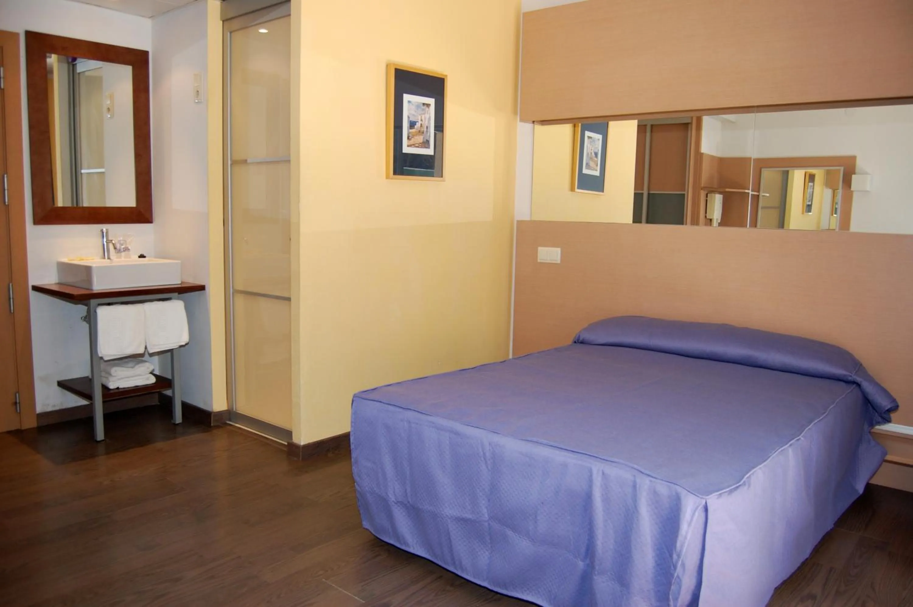 Photo of the whole room in Hotel Villamarina Club