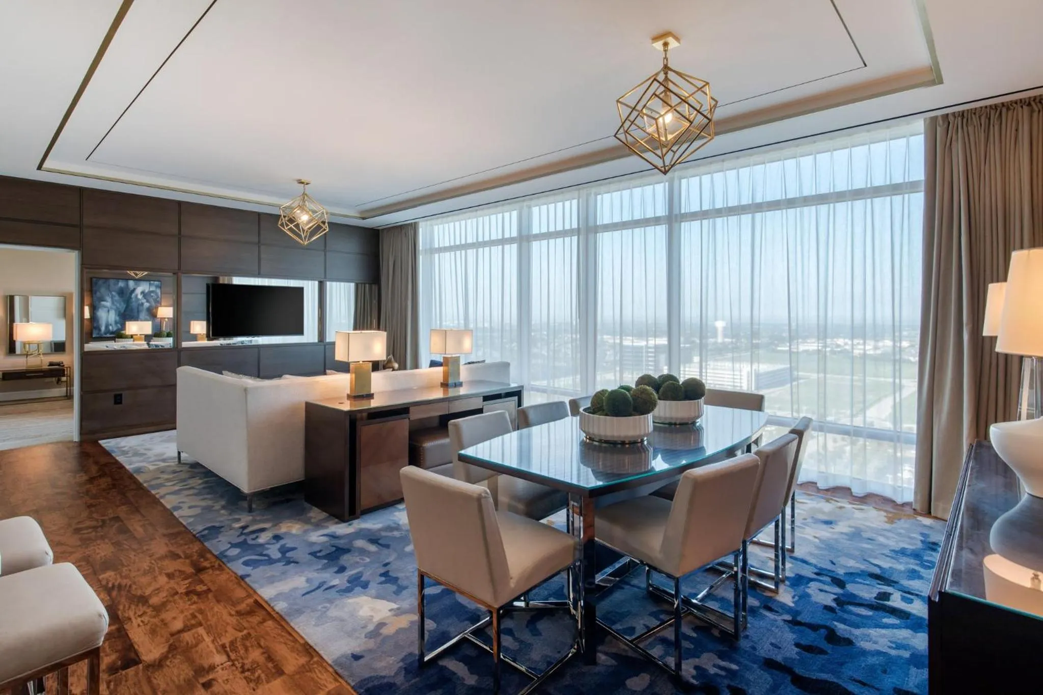 Photo of the whole room in Omni Frisco at The Star