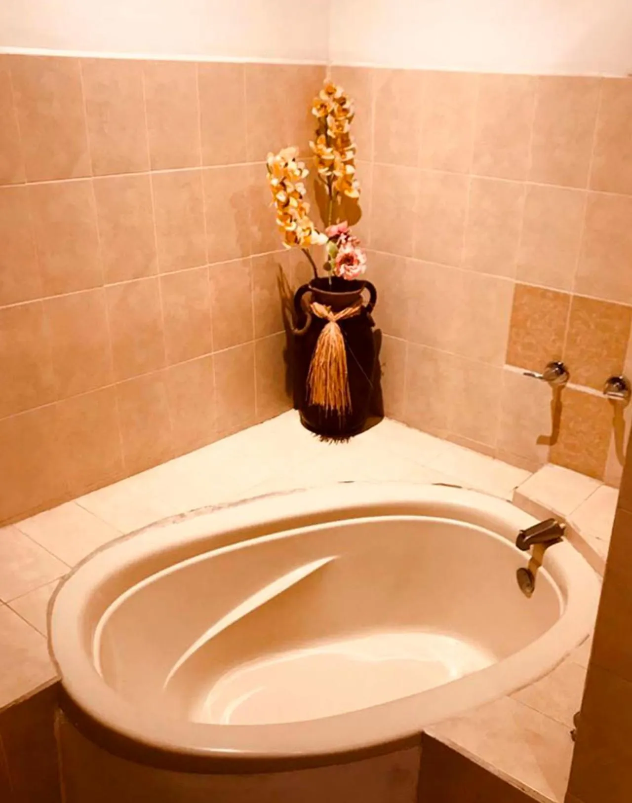 Shower in Luna Maya Antigua