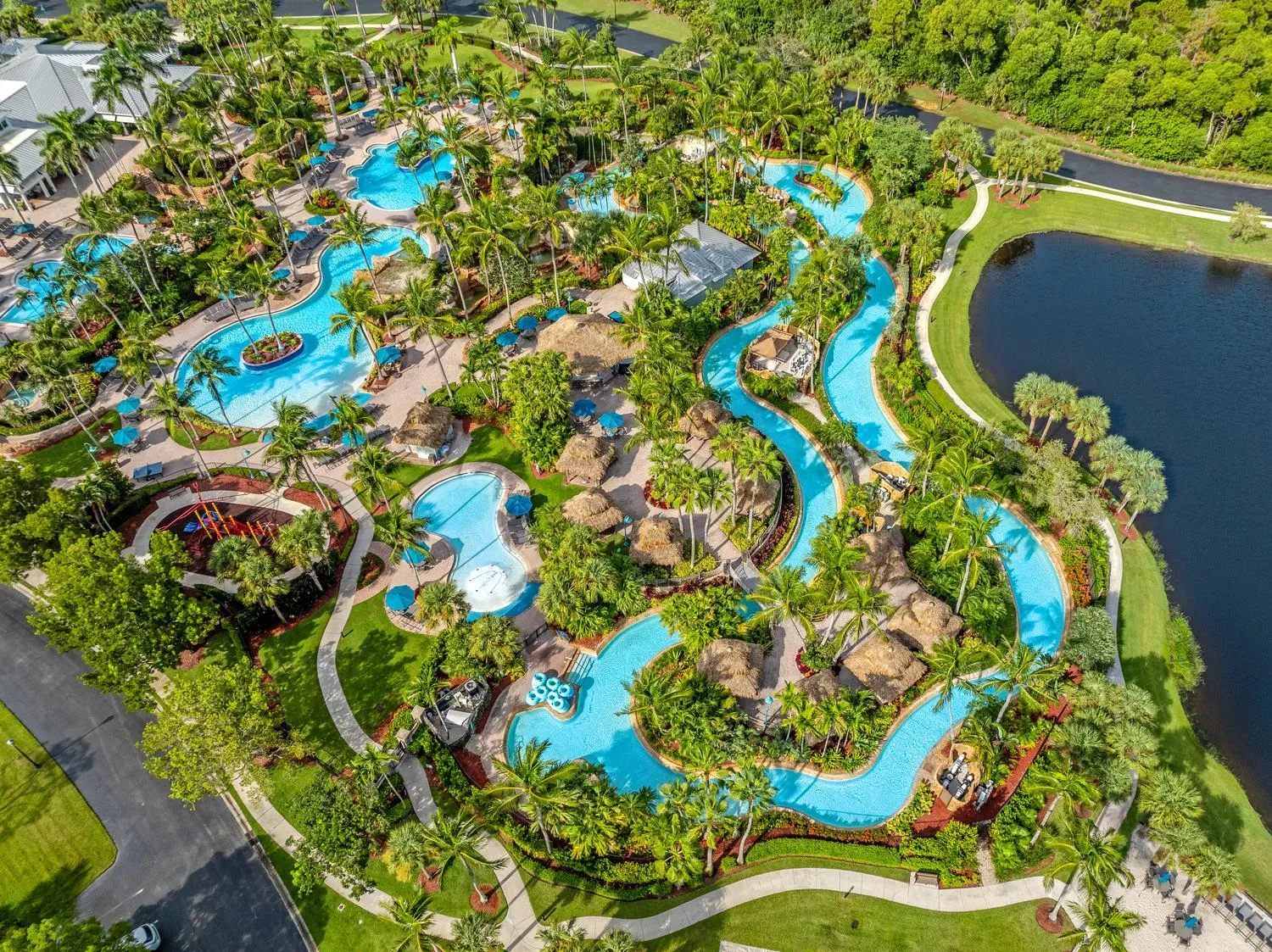 Swimming pool in Hyatt Vacation Club at Coconut Cove