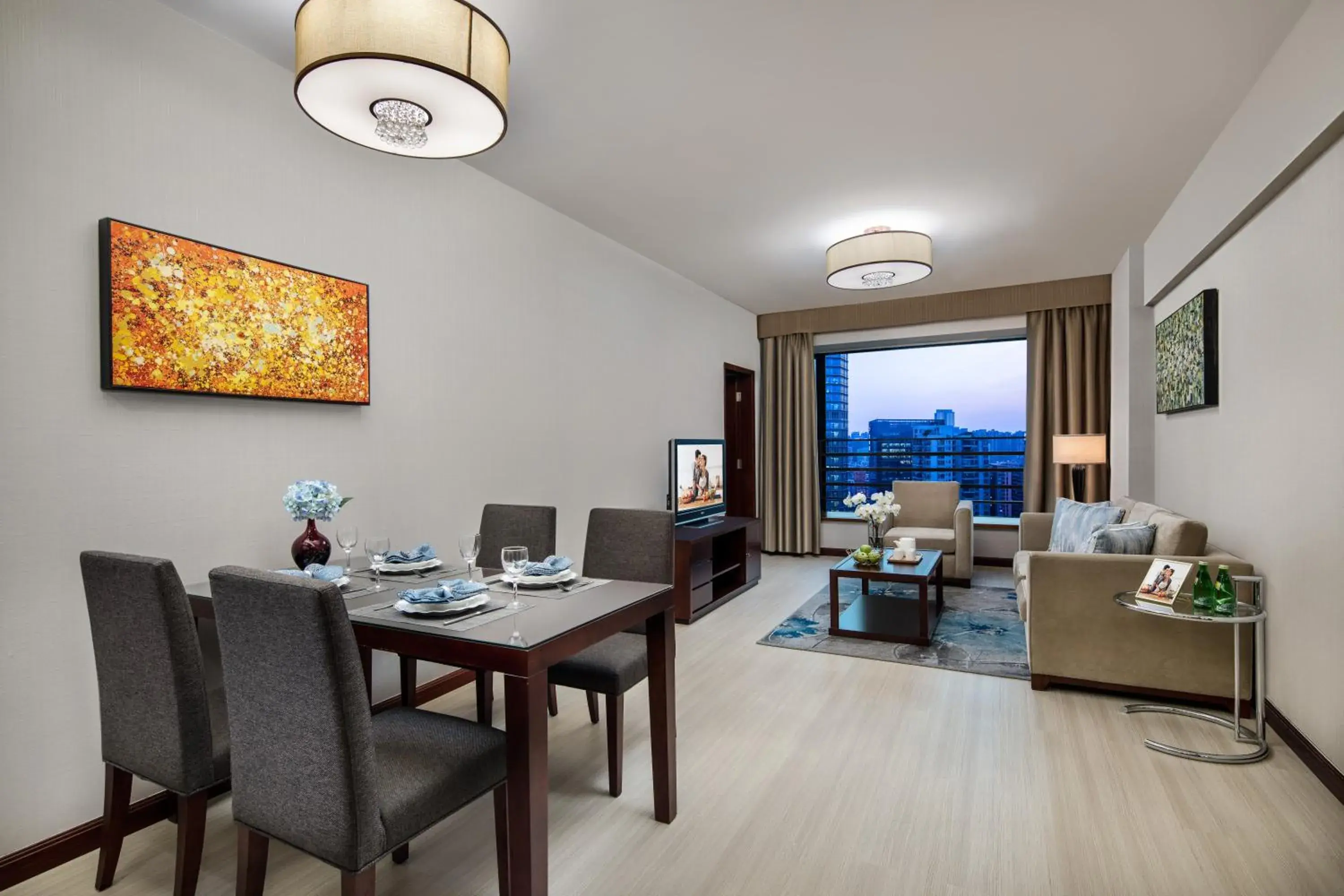 Two-Bedroom Executive Suite include two breakfasts in Springdale Serviced Residence Guangzhou Two-Bedroom Executive Suite include two breakfasts in Springdale Serviced Residence Guangzhou