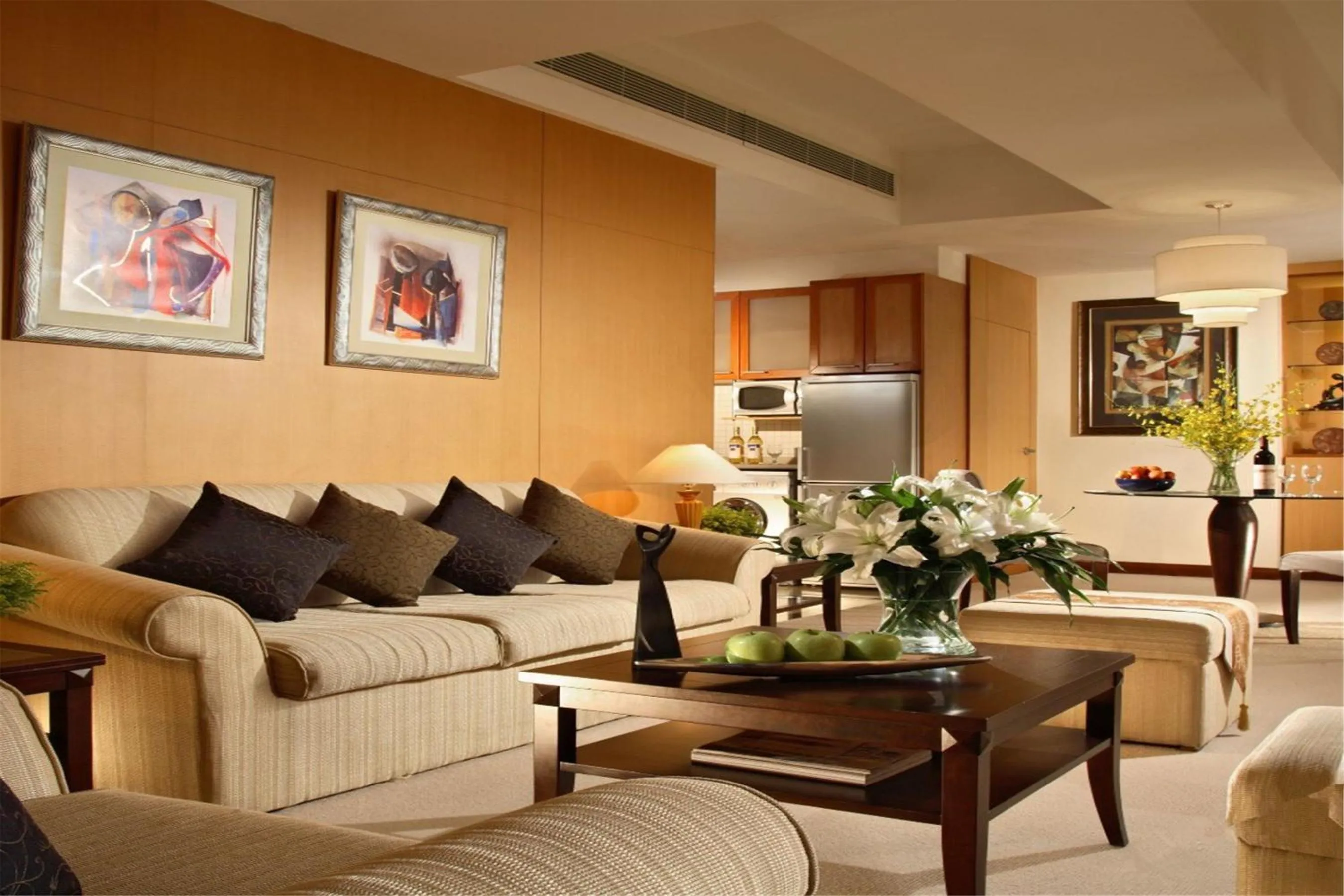 Seating area in Dalian Asia Pacific Service Apartment (Former Somerset Harbour Court Dalian)