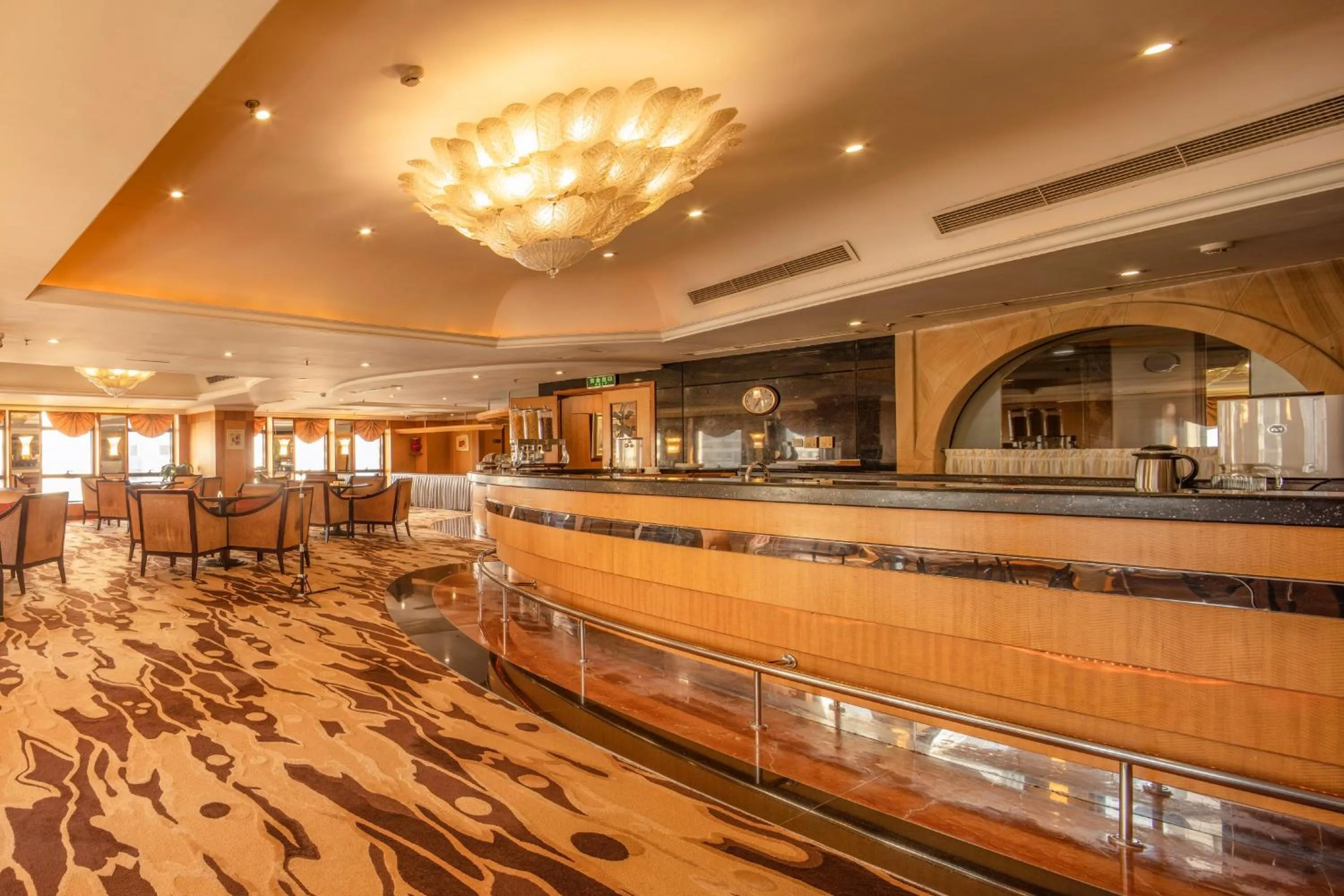 Restaurant/places to eat in Dalian Asia Pacific Service Apartment (Former Somerset Harbour Court Dalian)