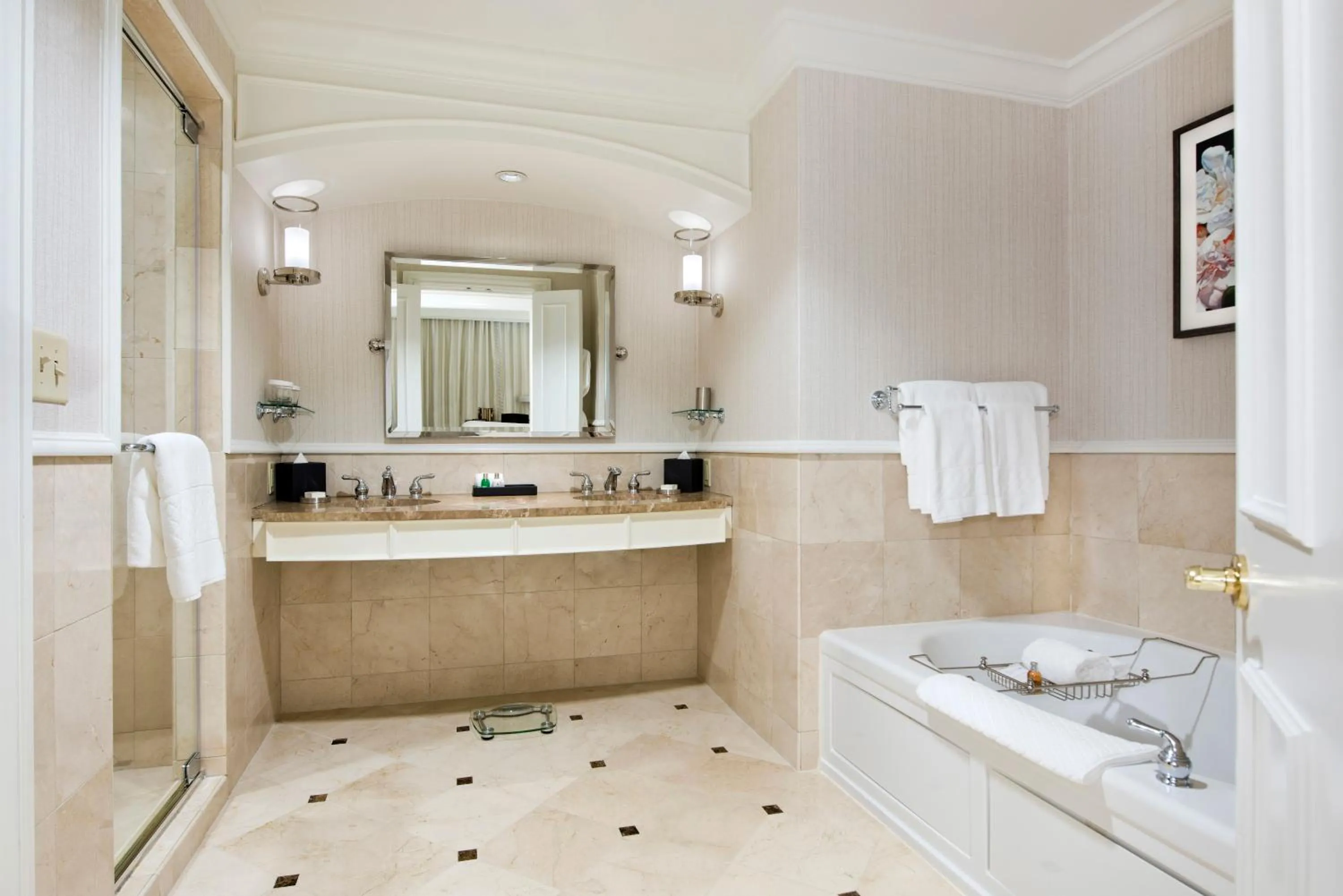 Bathroom in The Ballantyne, a Luxury Collection Hotel, Charlotte
