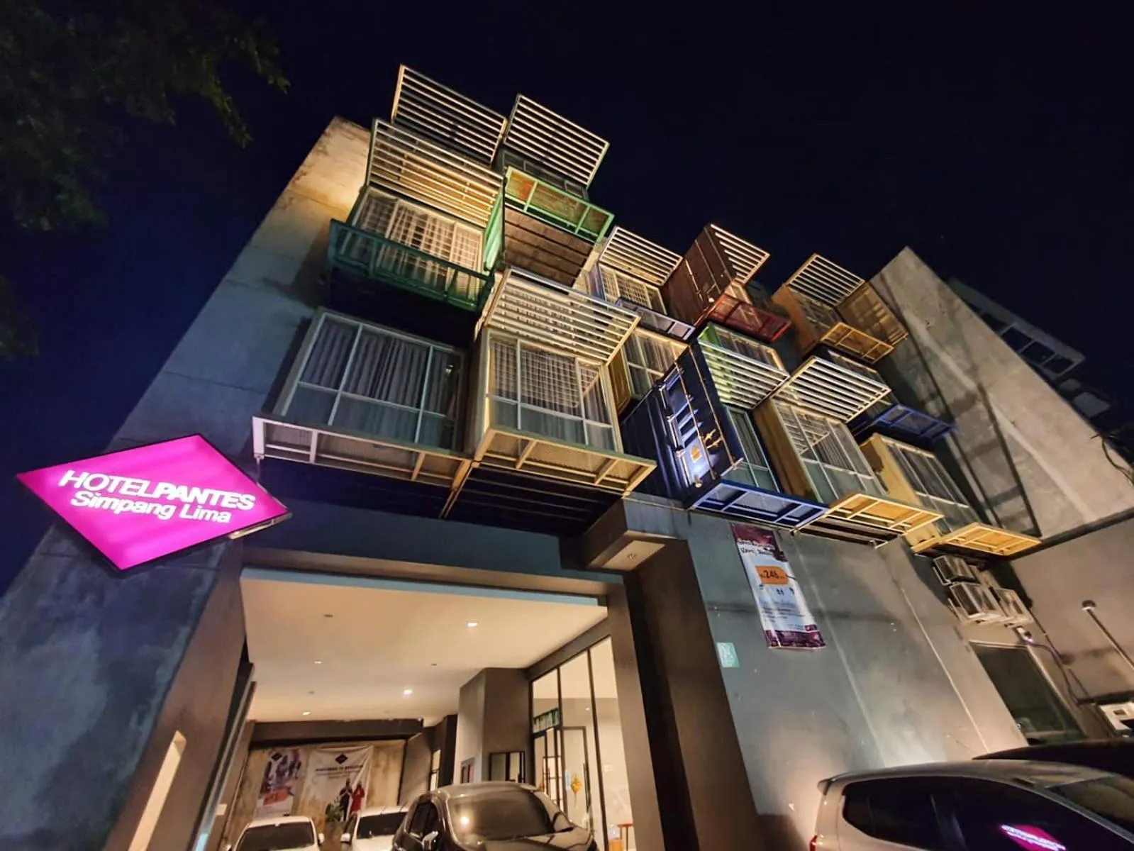 HOTEL PANTES SIMPANG LIMA SEMARANG