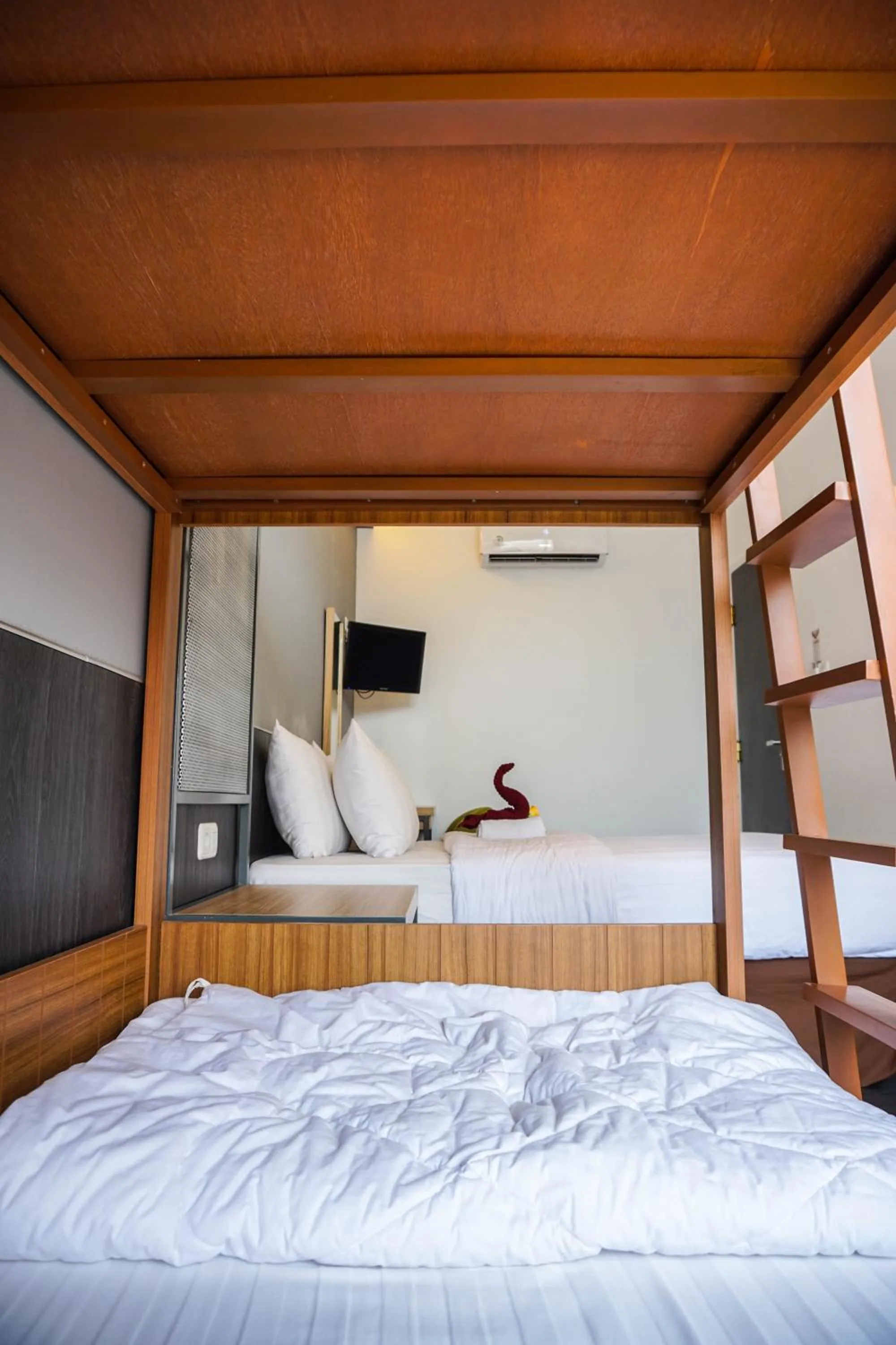bunk bed, Bed in HOTEL PANTES SIMPANG LIMA SEMARANG