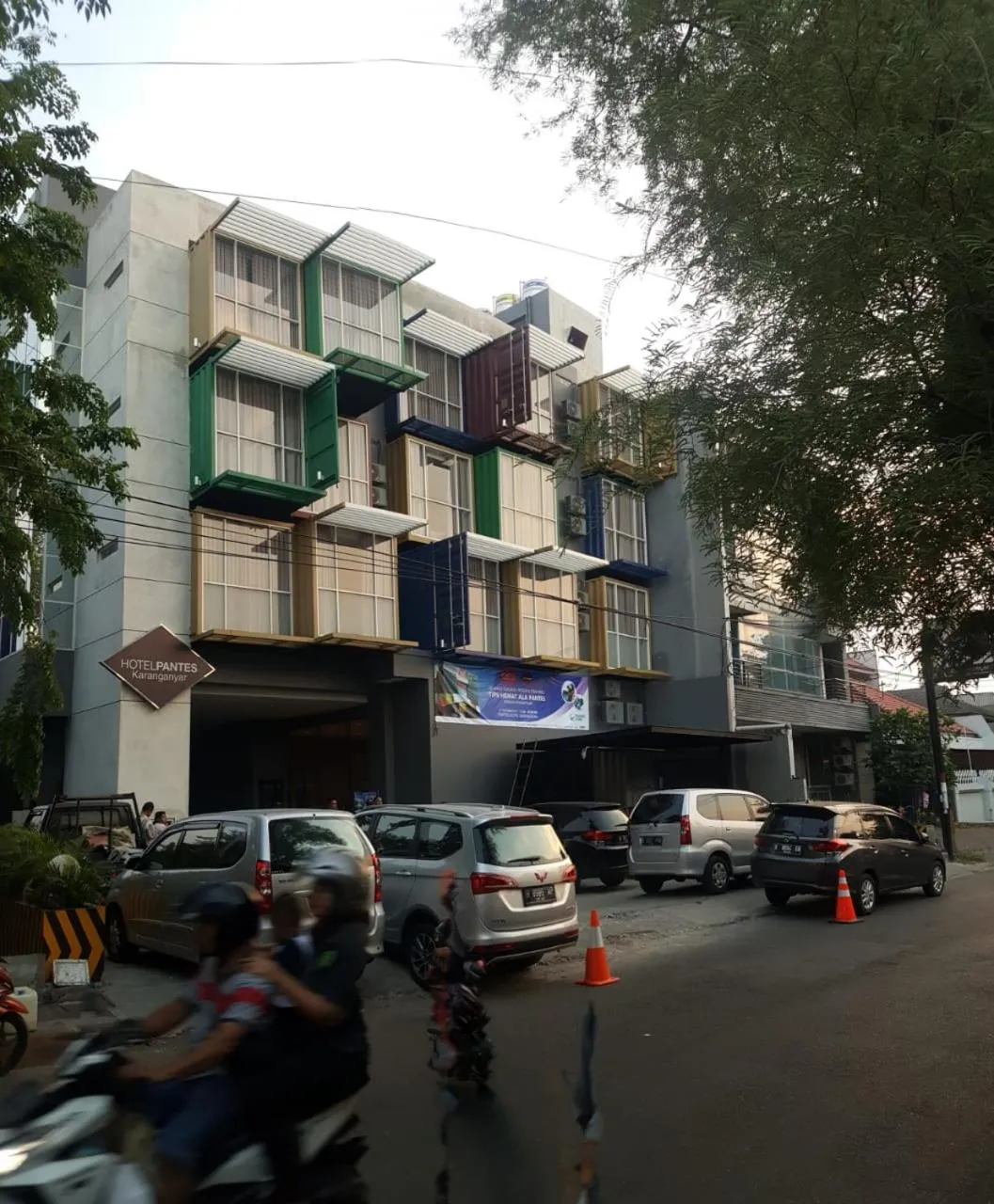 HOTEL PANTES SIMPANG LIMA SEMARANG