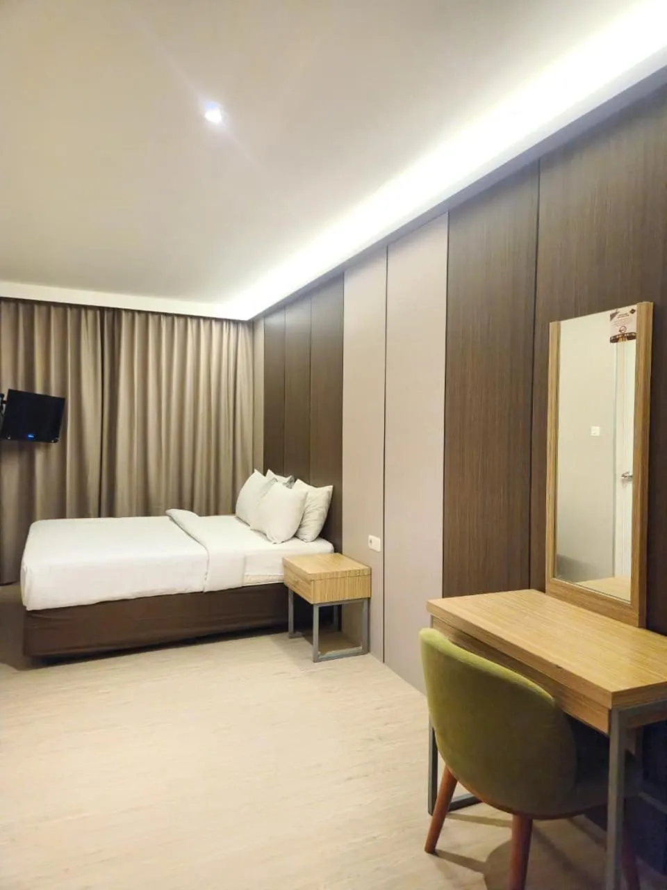 Bed in HOTEL PANTES SIMPANG LIMA SEMARANG