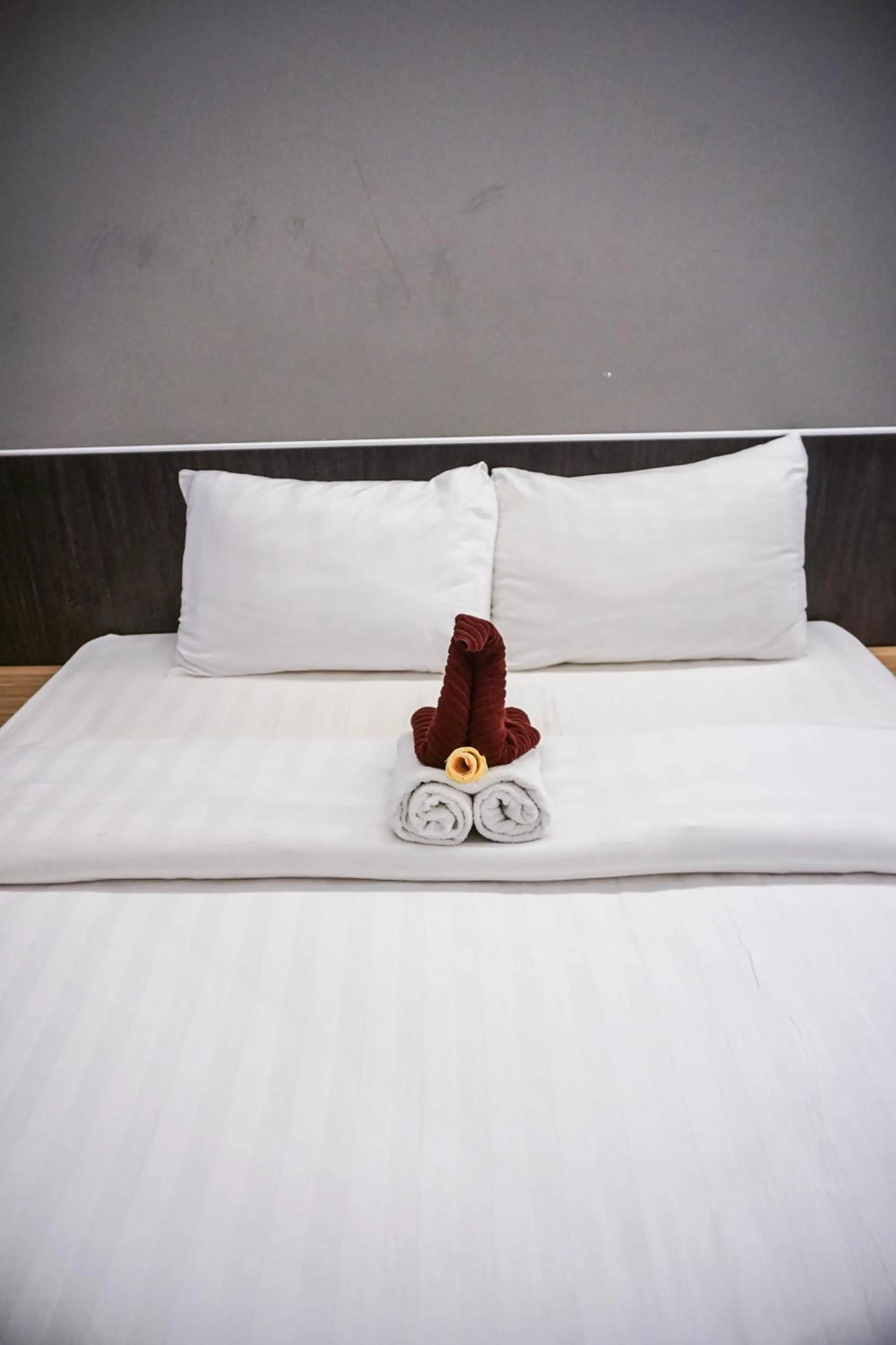Bed in HOTEL PANTES SIMPANG LIMA SEMARANG