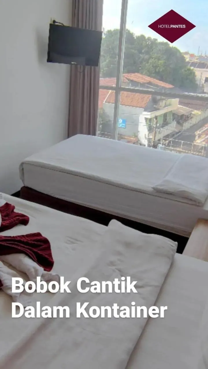 Bedroom, Bed in HOTEL PANTES SIMPANG LIMA SEMARANG