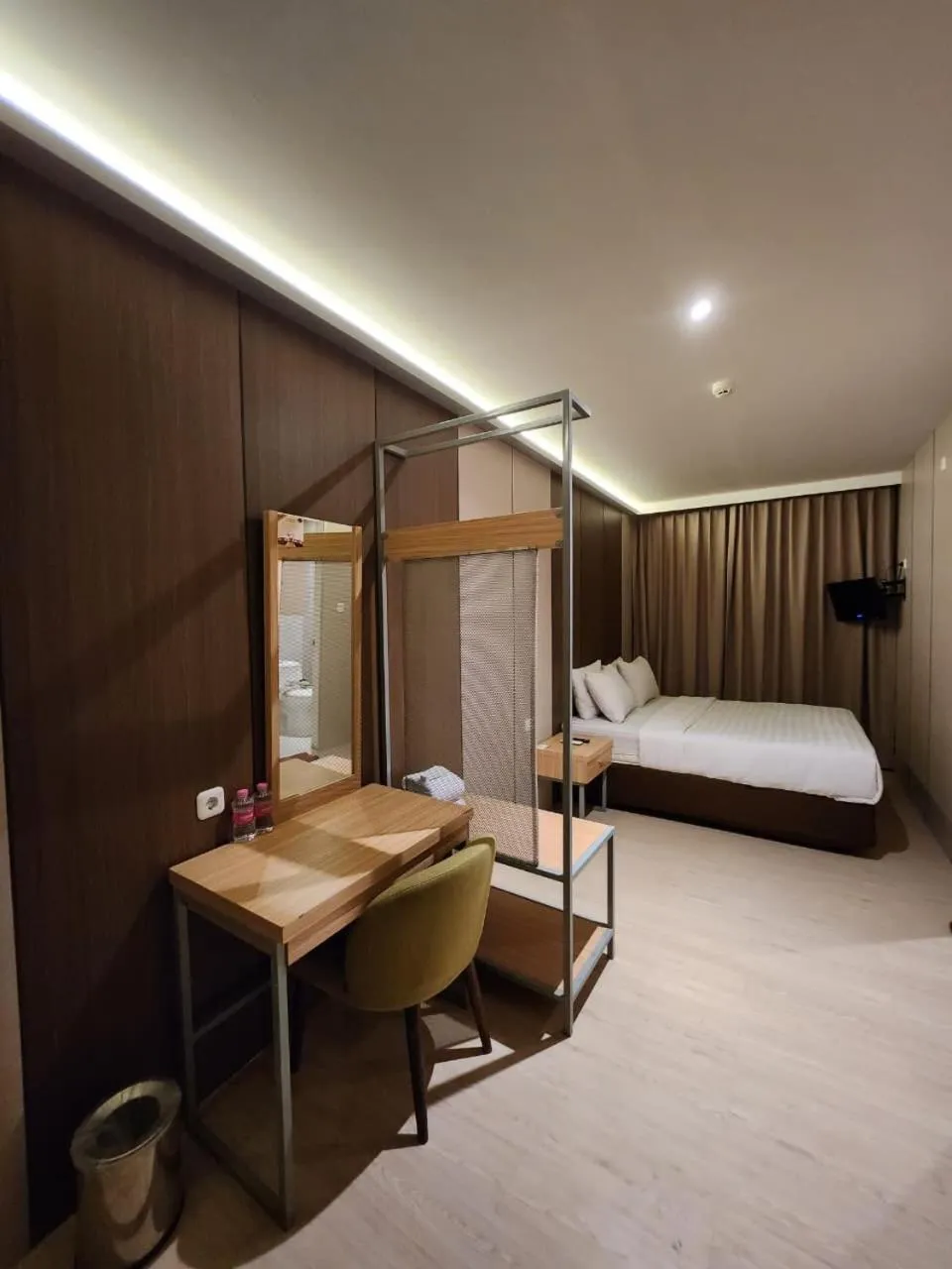 Bed in HOTEL PANTES SIMPANG LIMA SEMARANG