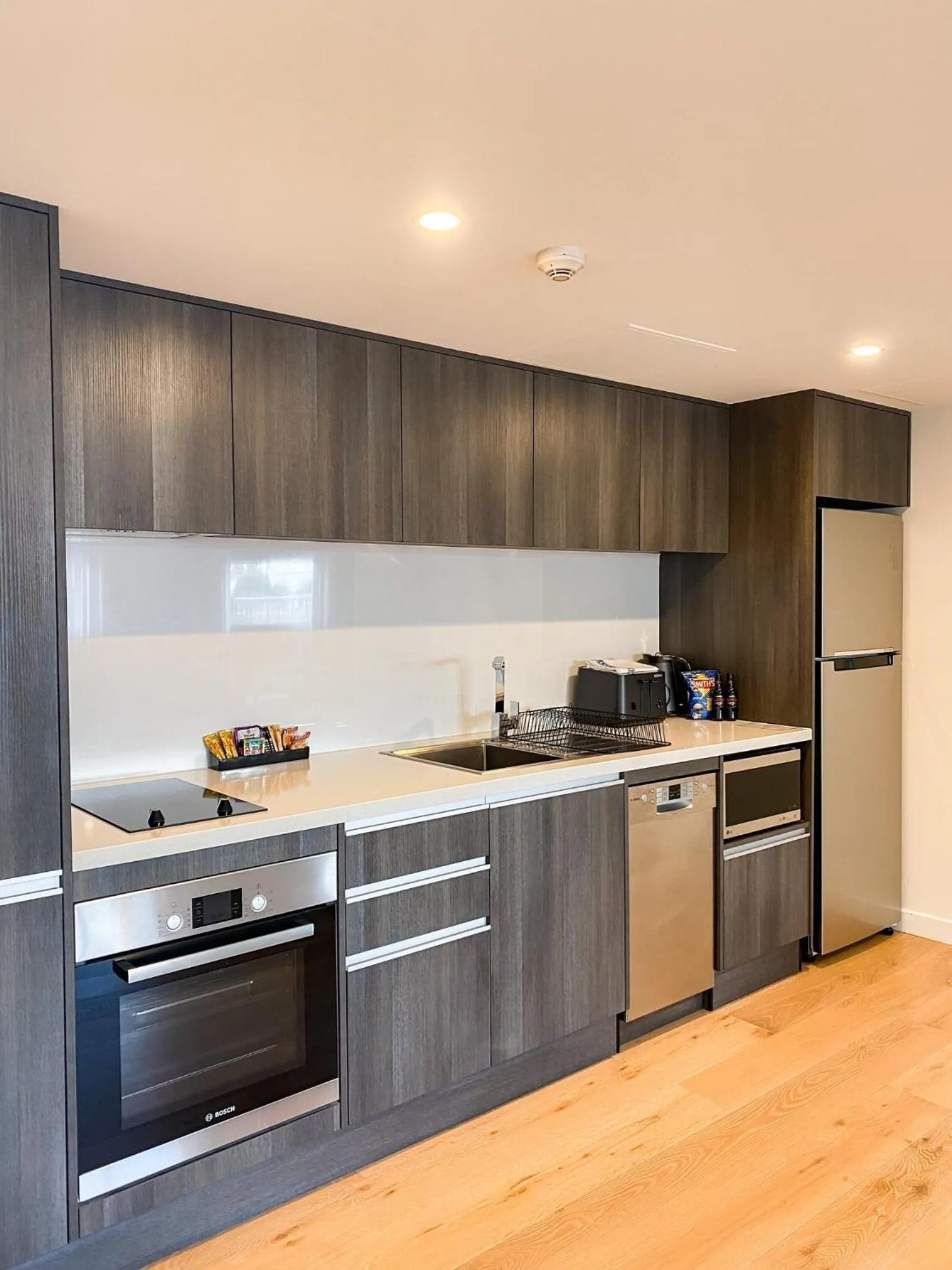 Kitchen or kitchenette in The Gem Hotel