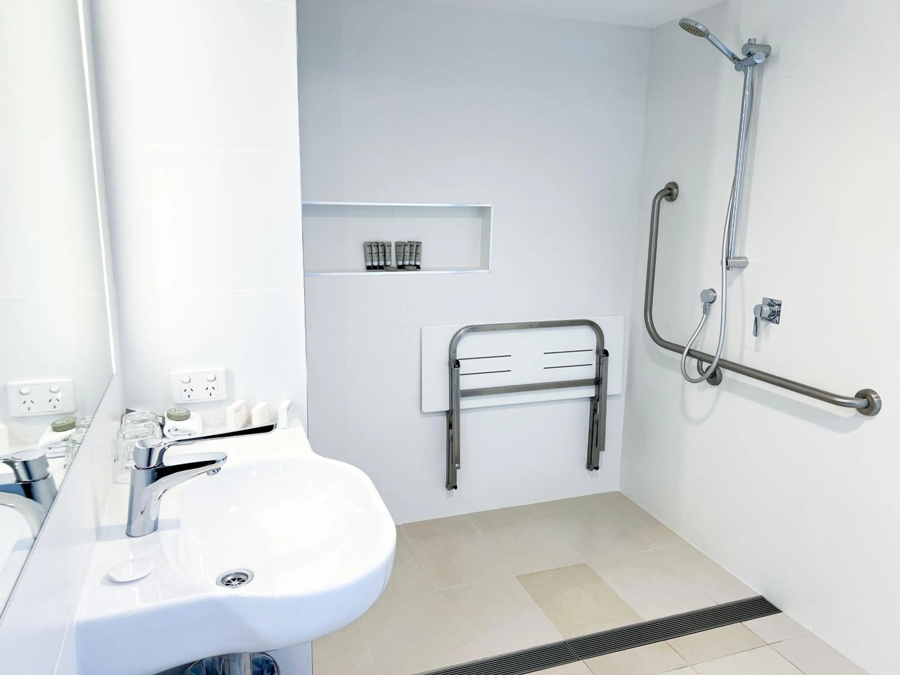 acessibility in The Gem Hotel