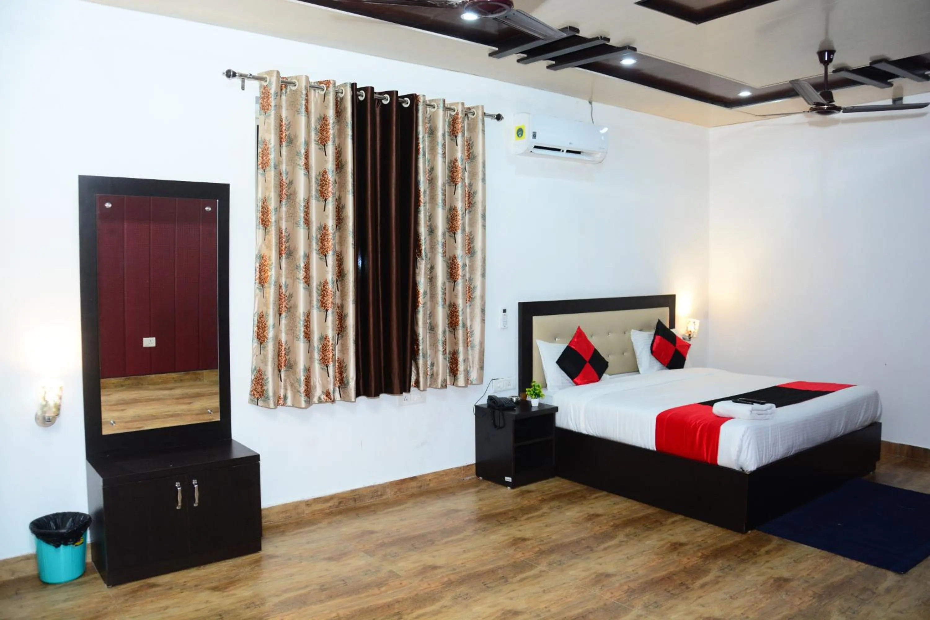 Bedroom in HOTEL POLOMAX