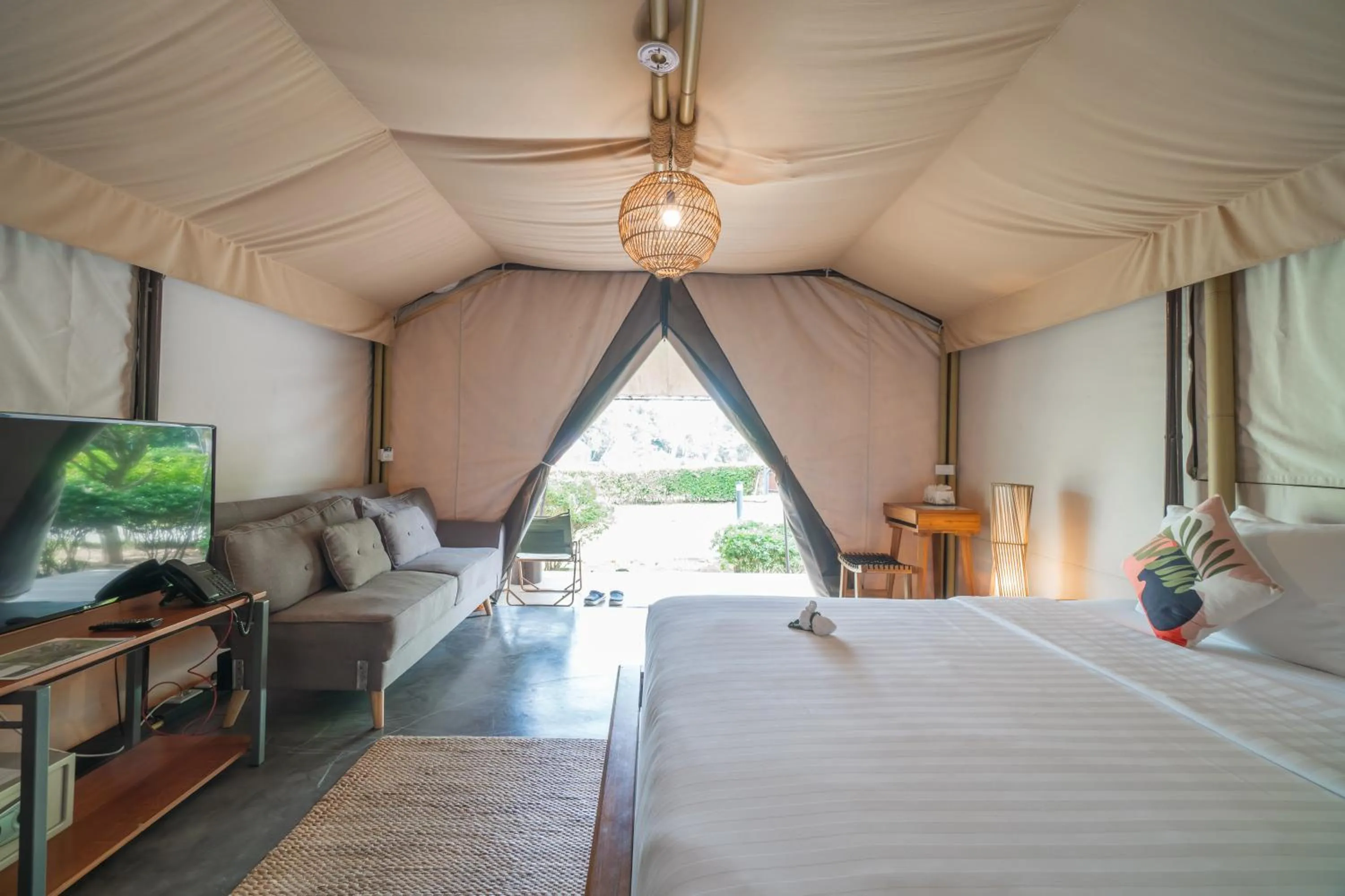 Bed in The Tree Riverside Resort Kaeng Krachan