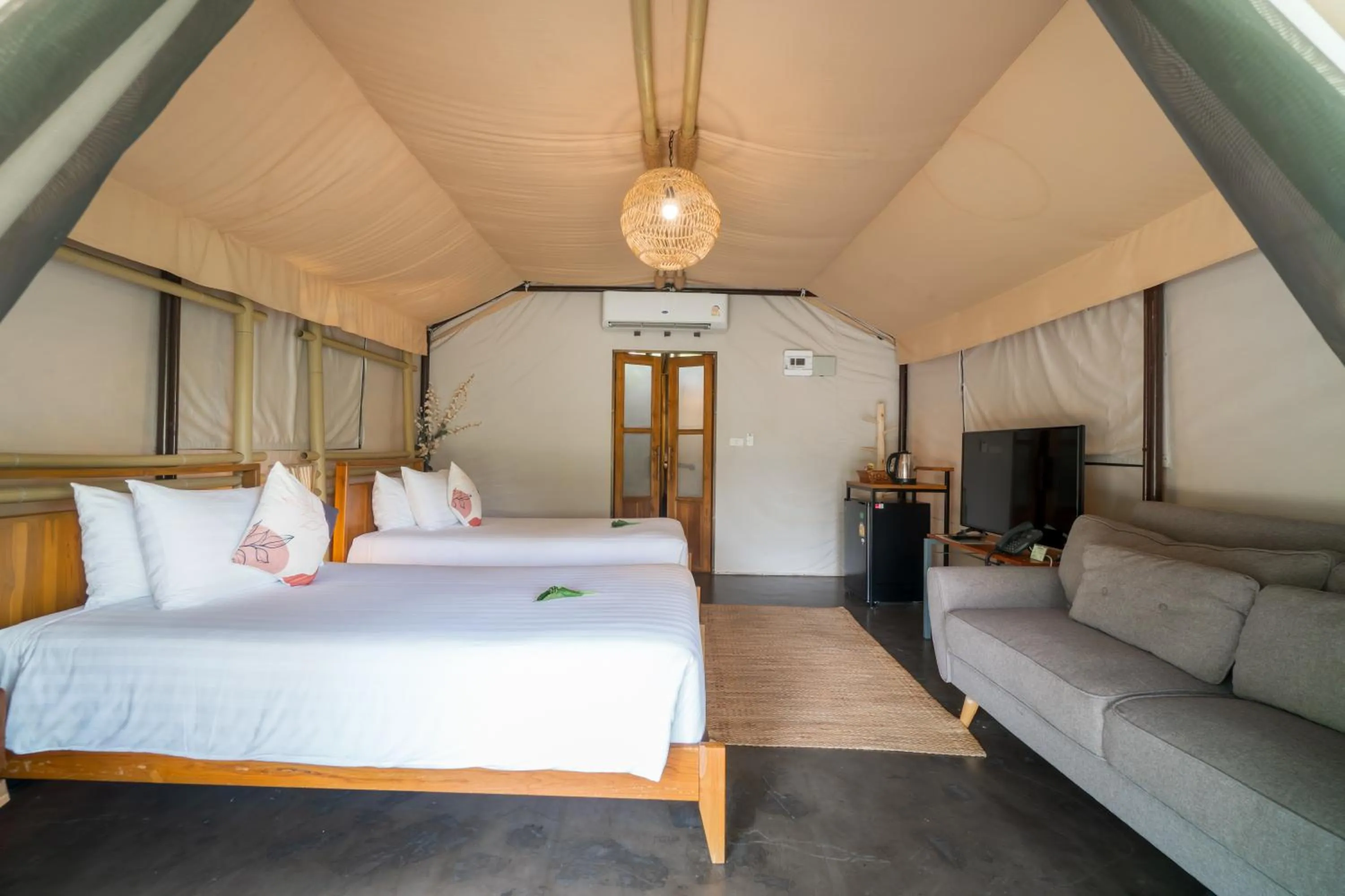 Bed in The Tree Riverside Resort Kaeng Krachan