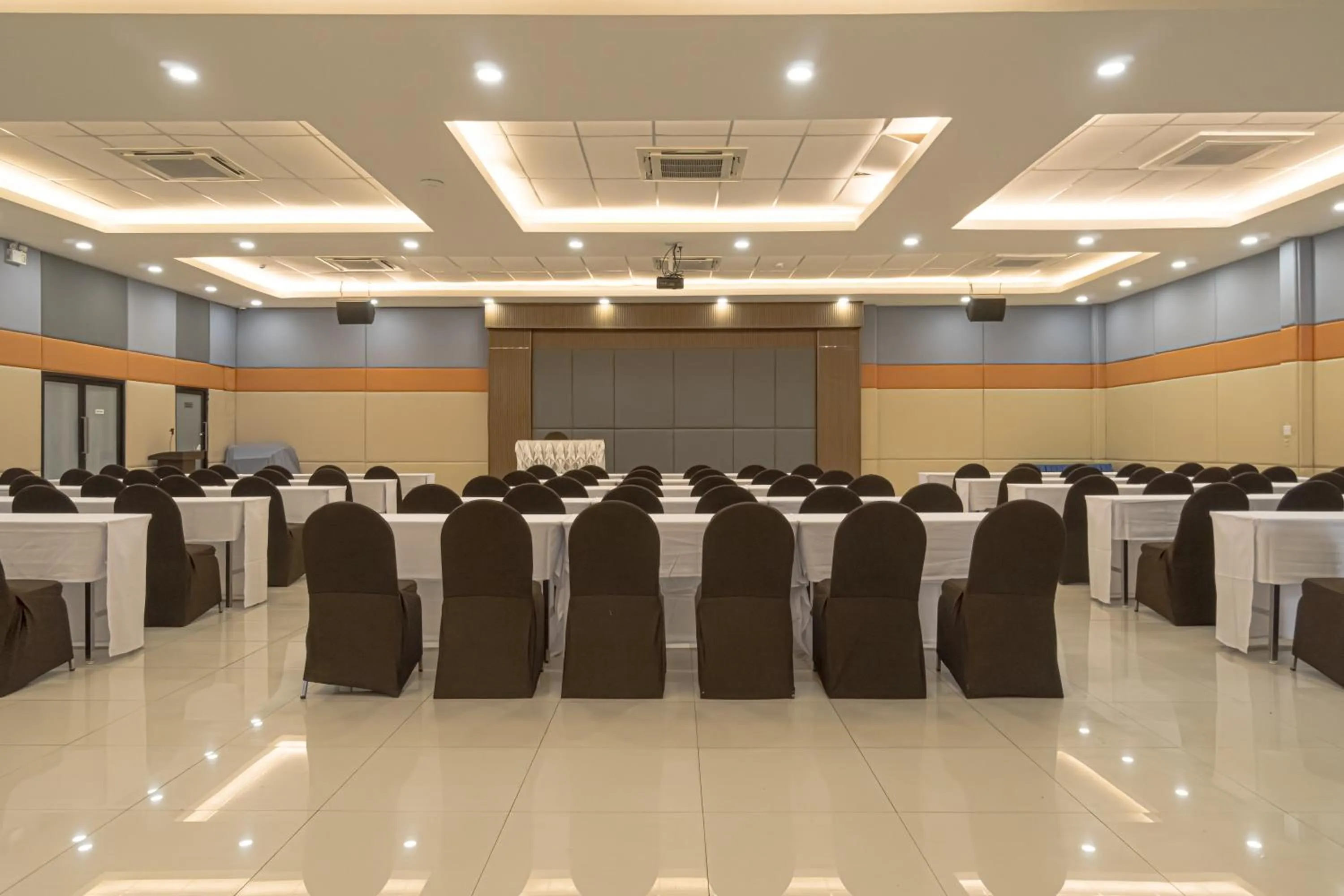 The Tree Riverside Resort Kaeng Krachan