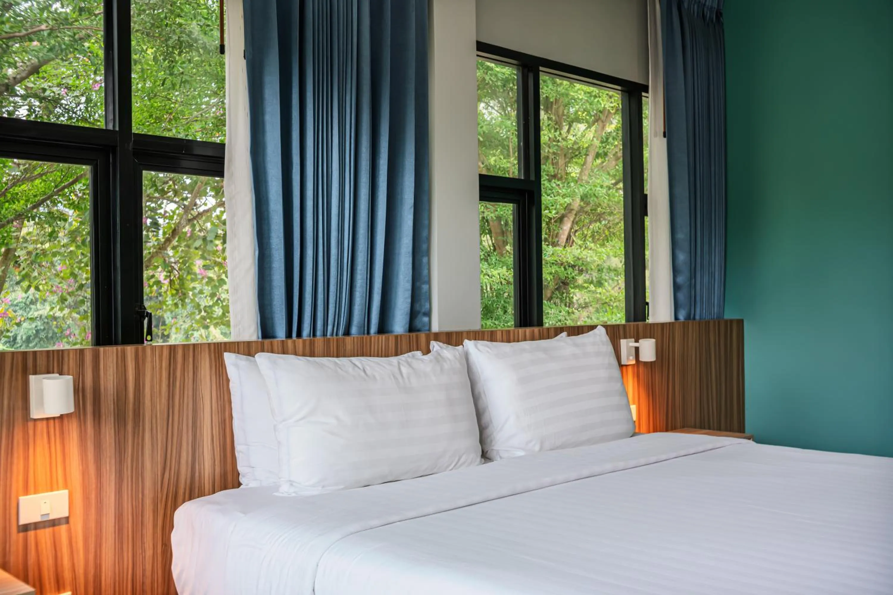 Bed in The Tree Riverside Resort Kaeng Krachan