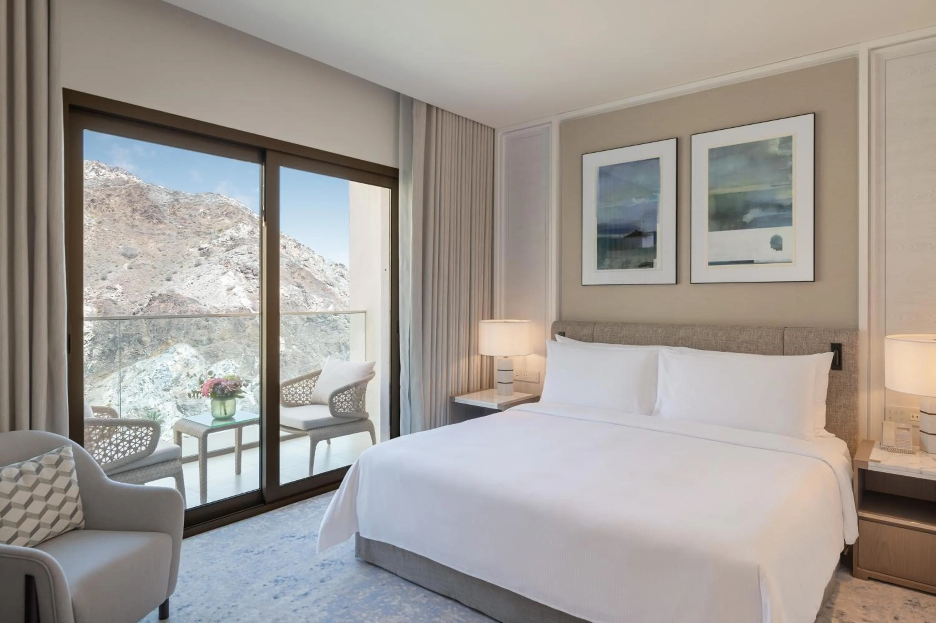 Bedroom, Bed in Address Beach Resort Fujairah