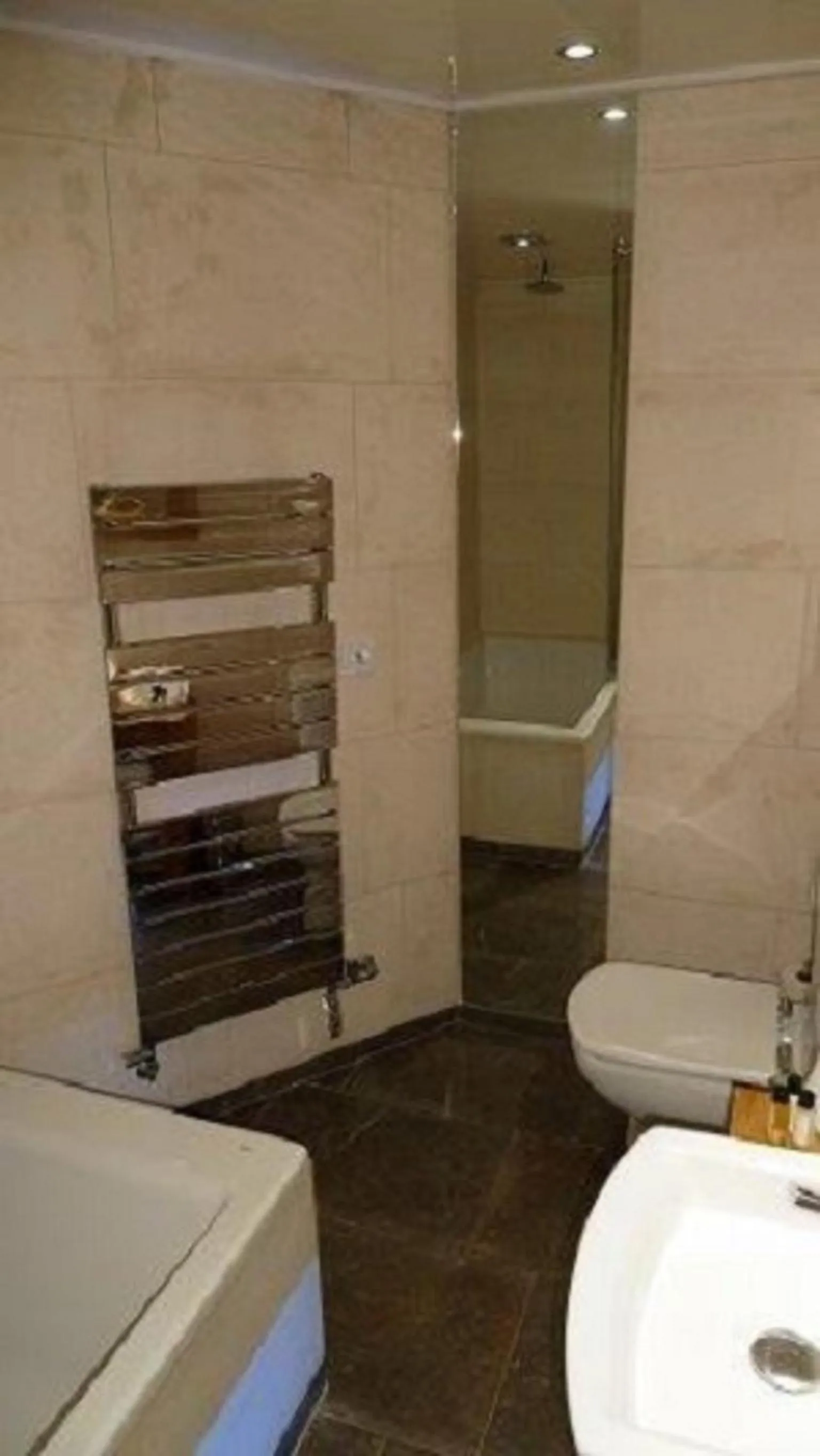 Shower in The Frenchgate Hotel