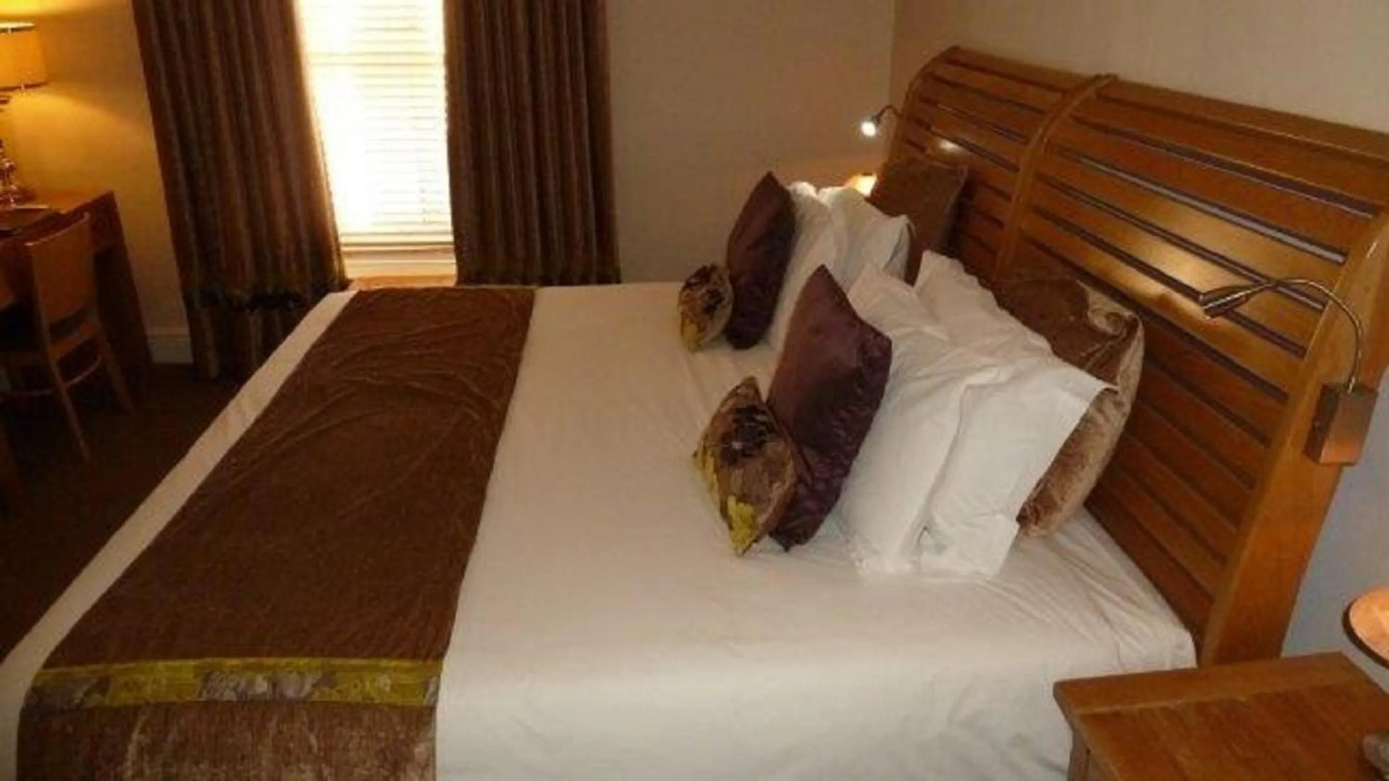 Bed in The Frenchgate Hotel
