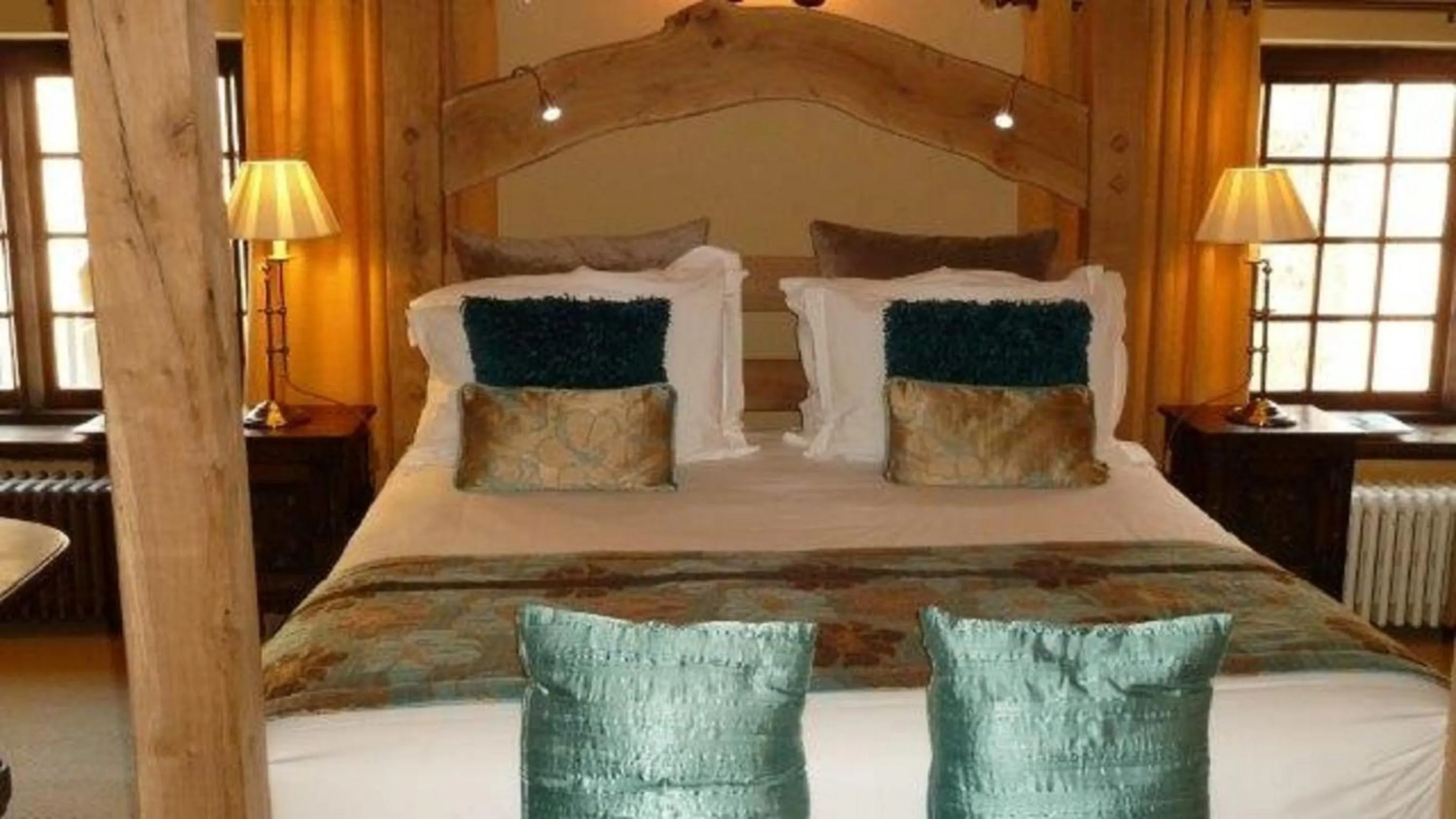 Bed in The Frenchgate Hotel