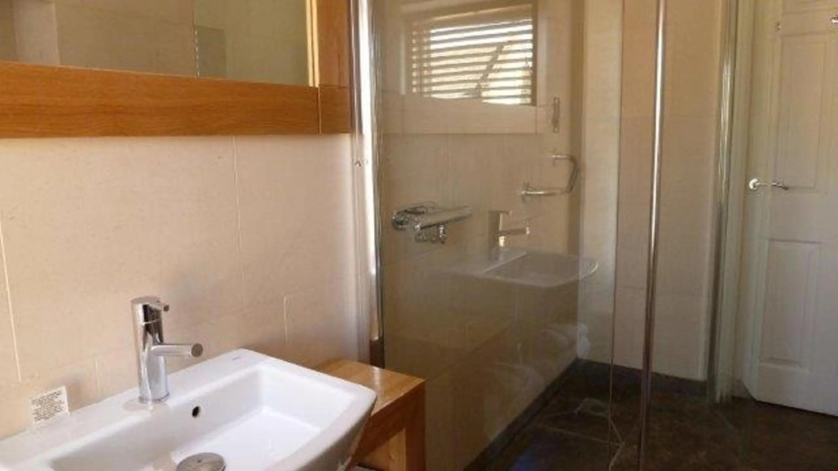 Shower in The Frenchgate Hotel