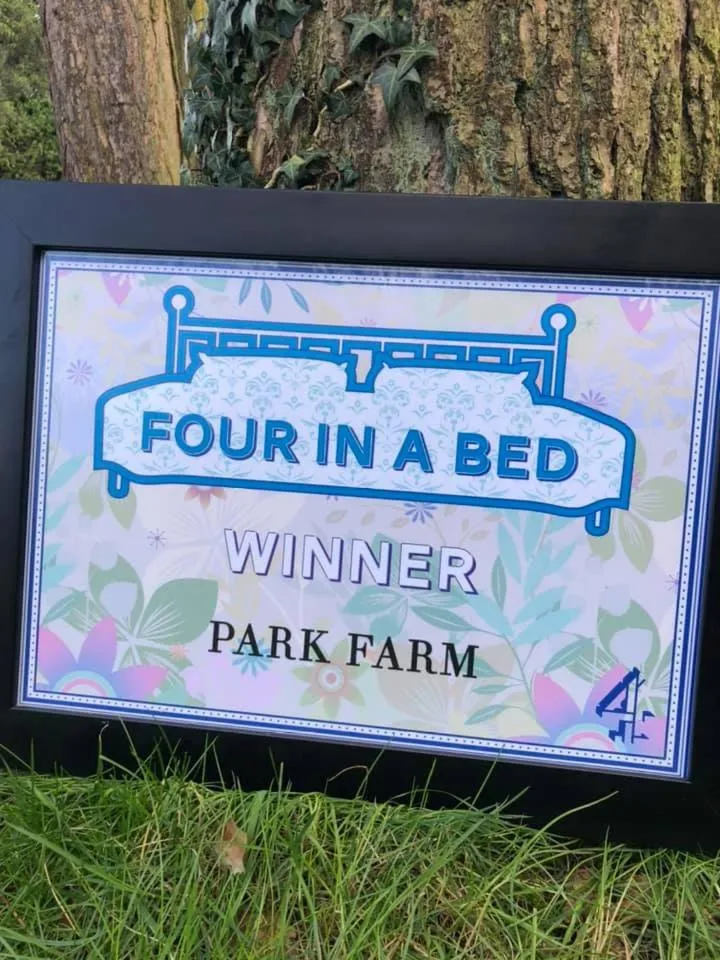 Logo/Certificate/Sign in Park Farm